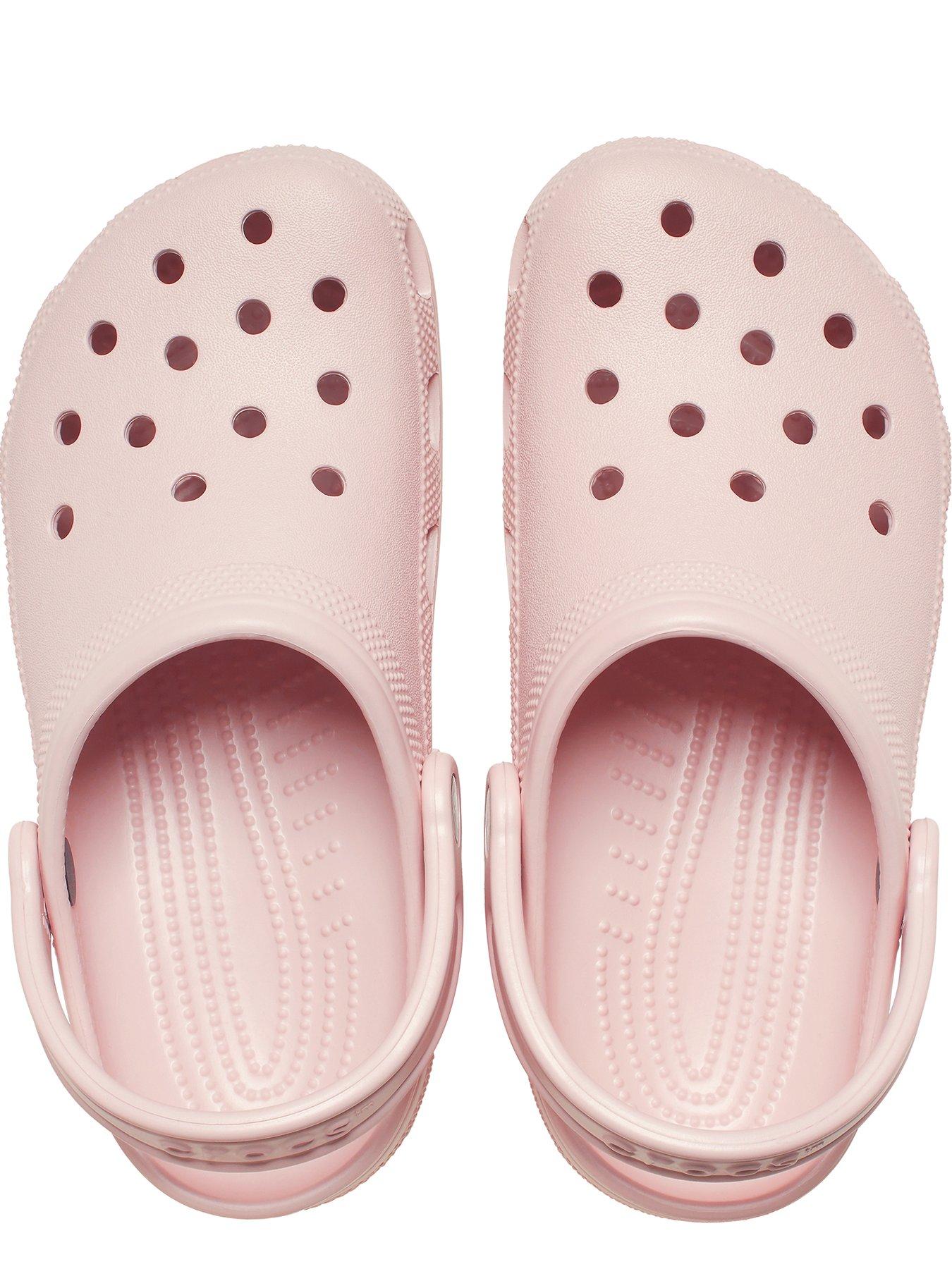 crocs-crocs-classic-clog-quartz-pinkoutfit