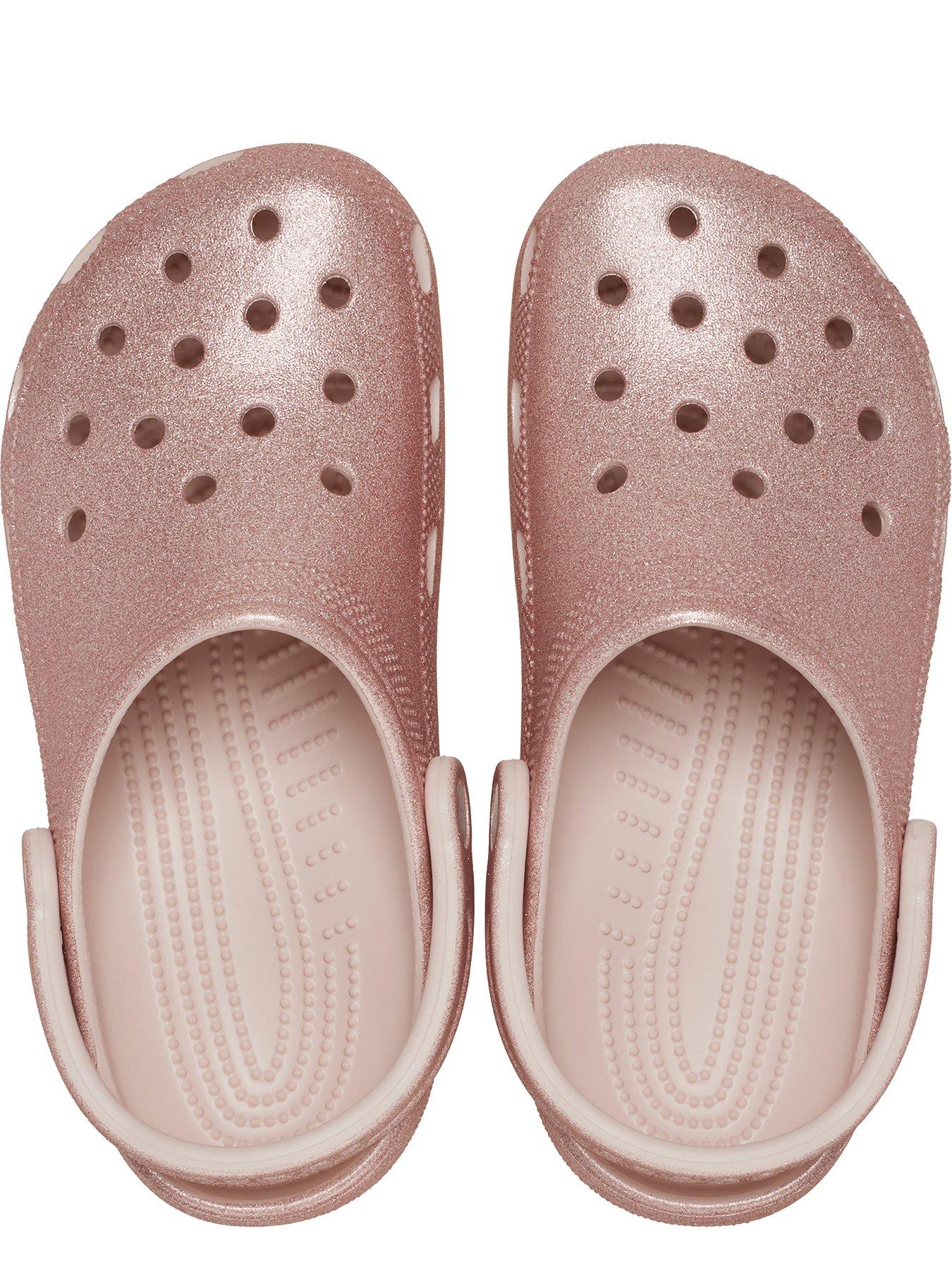 crocs-crocs-classic-glitter-clog-quartz-pink-glitteroutfit