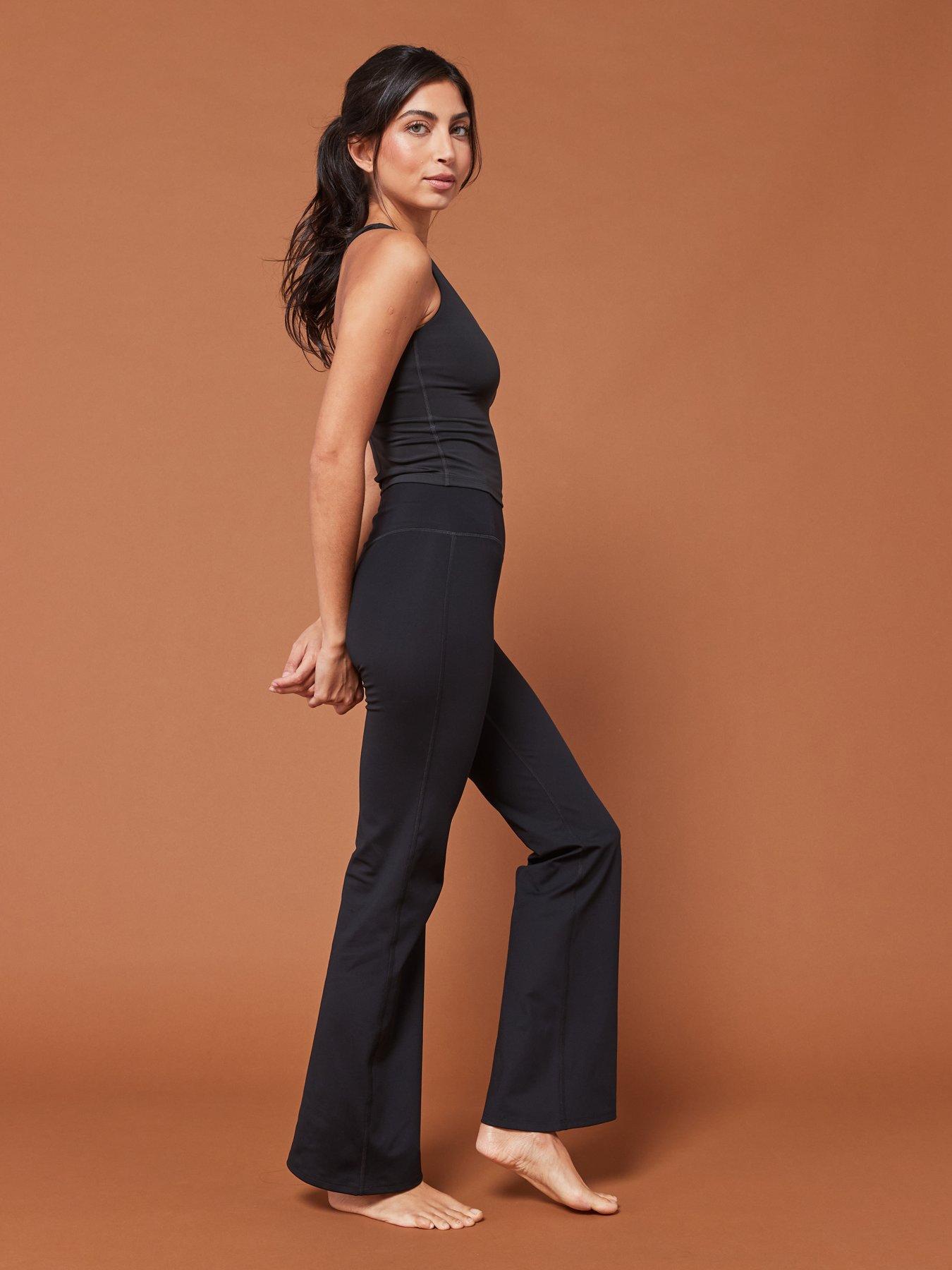 Image 6 of 6 of Girlfriend Collective Women's Training Compressive Flare Leggings&nbsp;- Black