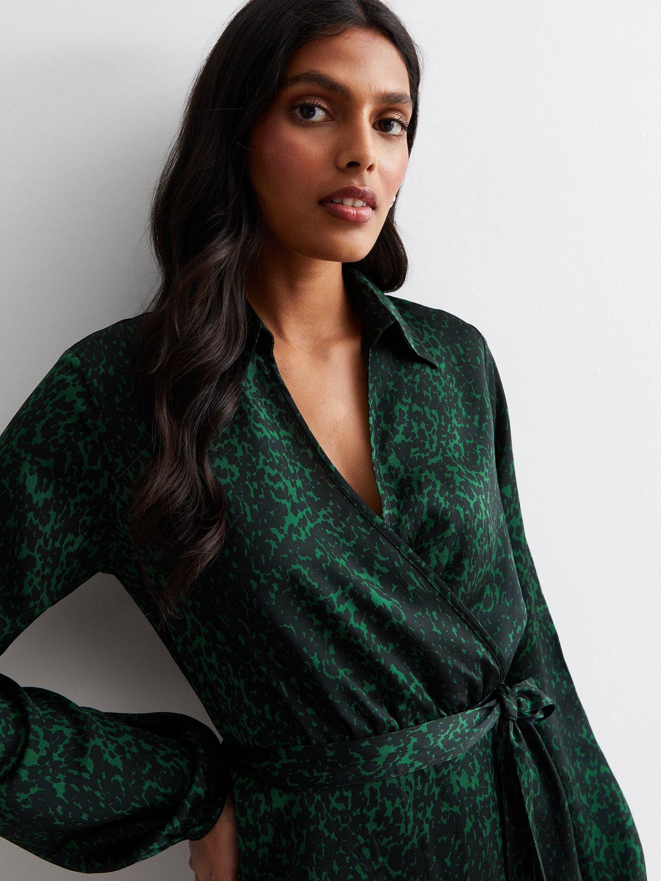 new-look-dark-green-animal-print-collared-wrap-midaxi-dressoutfit