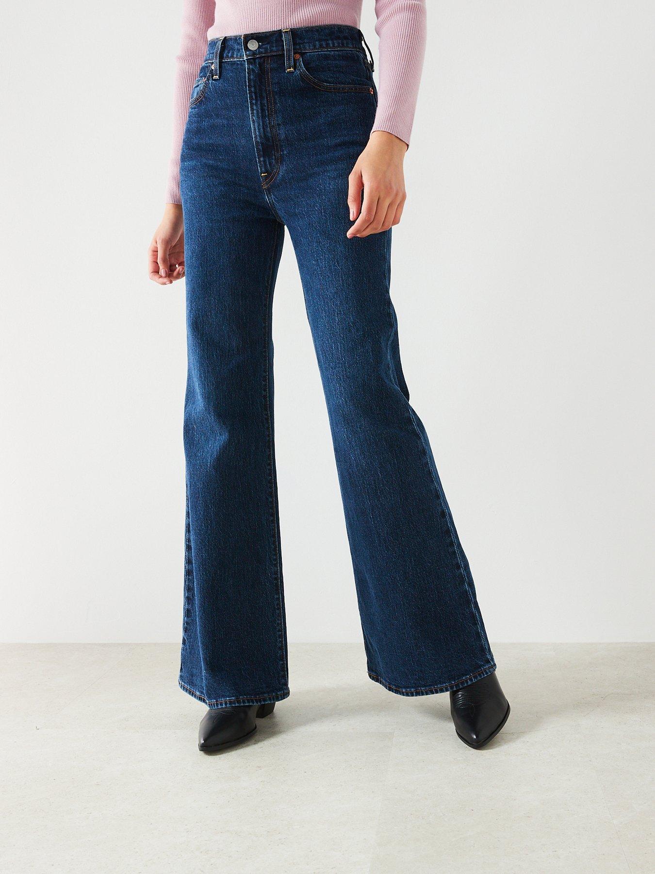 levis-ribcage-bell-bottom-jean-sonoma-train-blueoutfit