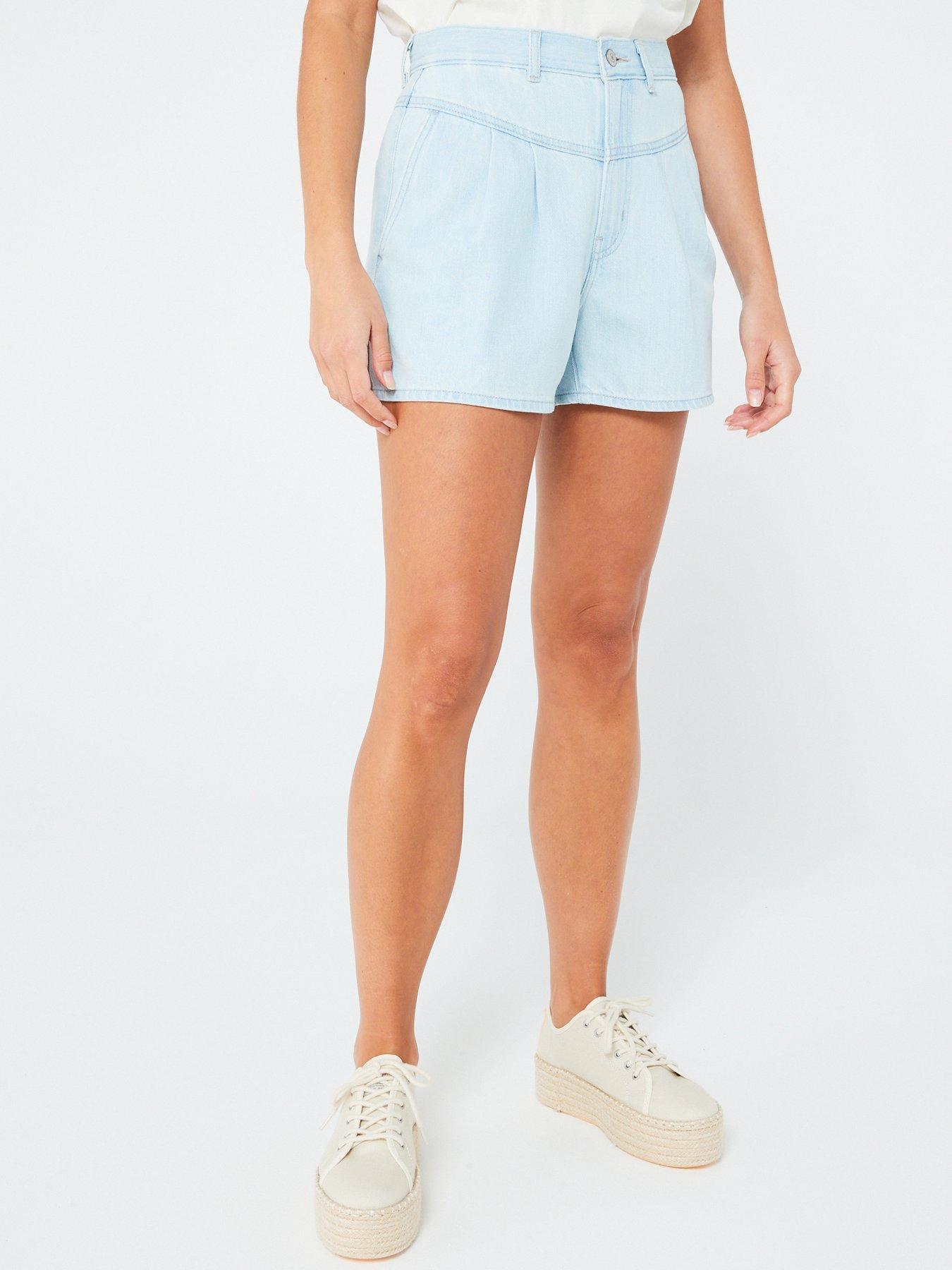 Image of Levi's Featherweight Denim Mom Short - Poole Party