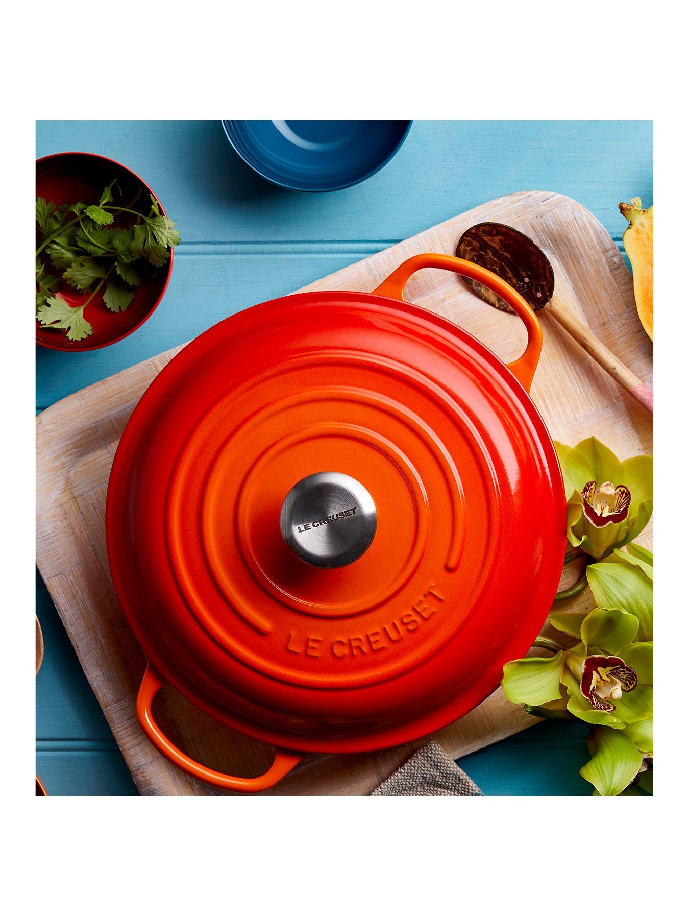 le-creuset-signature-30-cm-shallow-cast-iron-casserole-dishnbspin-volcanic