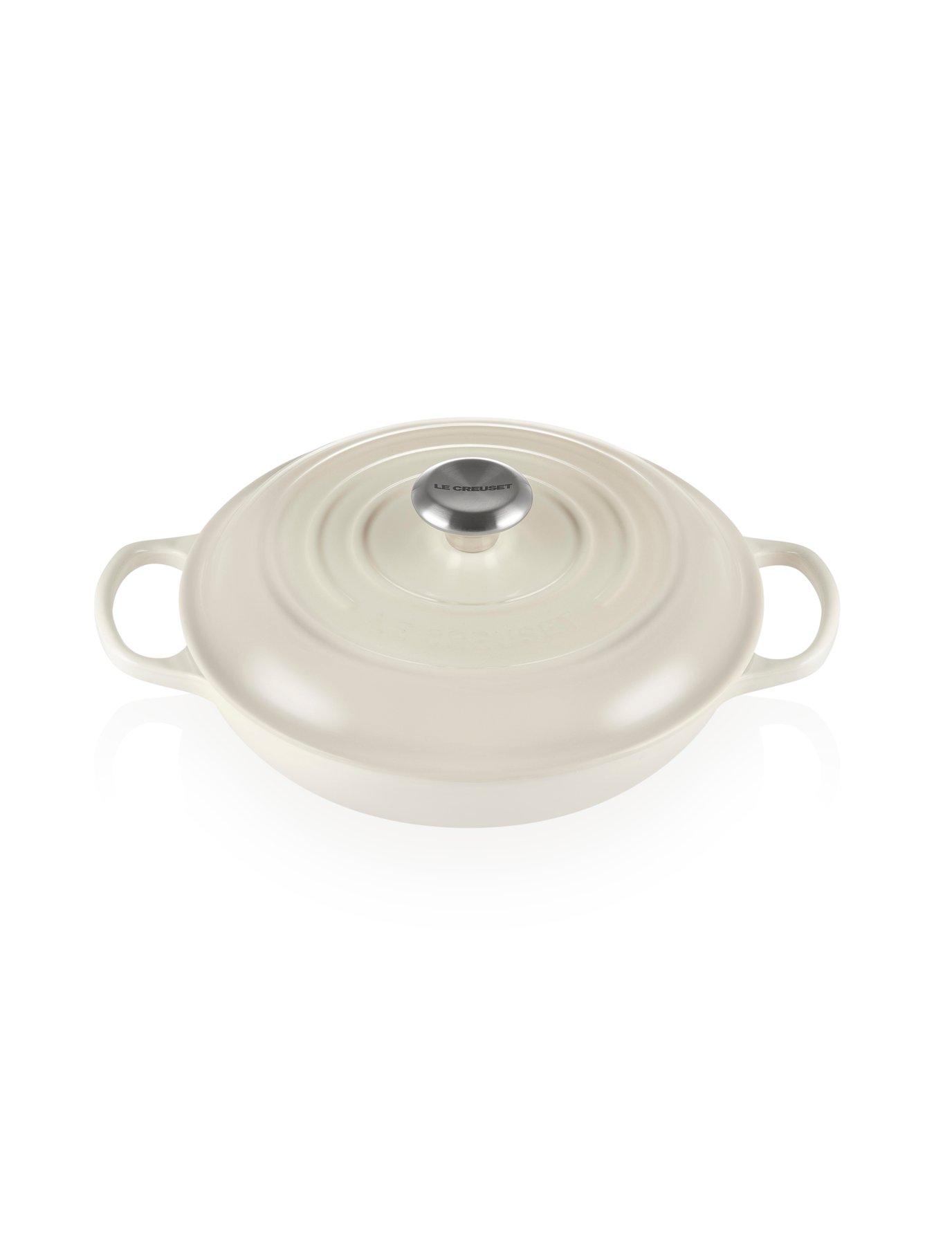 le-creuset-signature-30-cm-shallow-cast-iron-casserole-in-meringueback