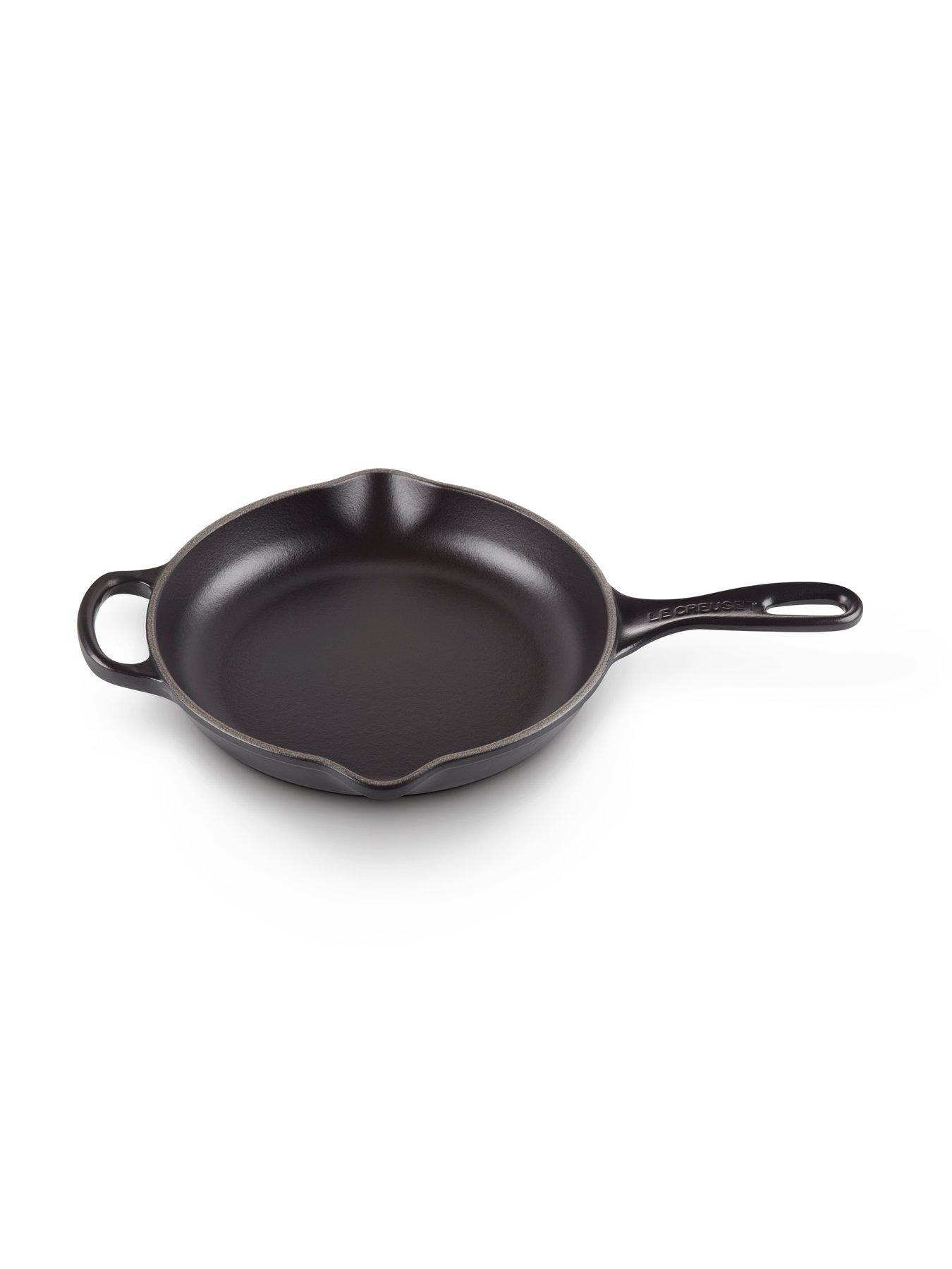 le-creuset-signature-23-cm-cast-iron-frying-pan-with-metal-handle-satin-blackback