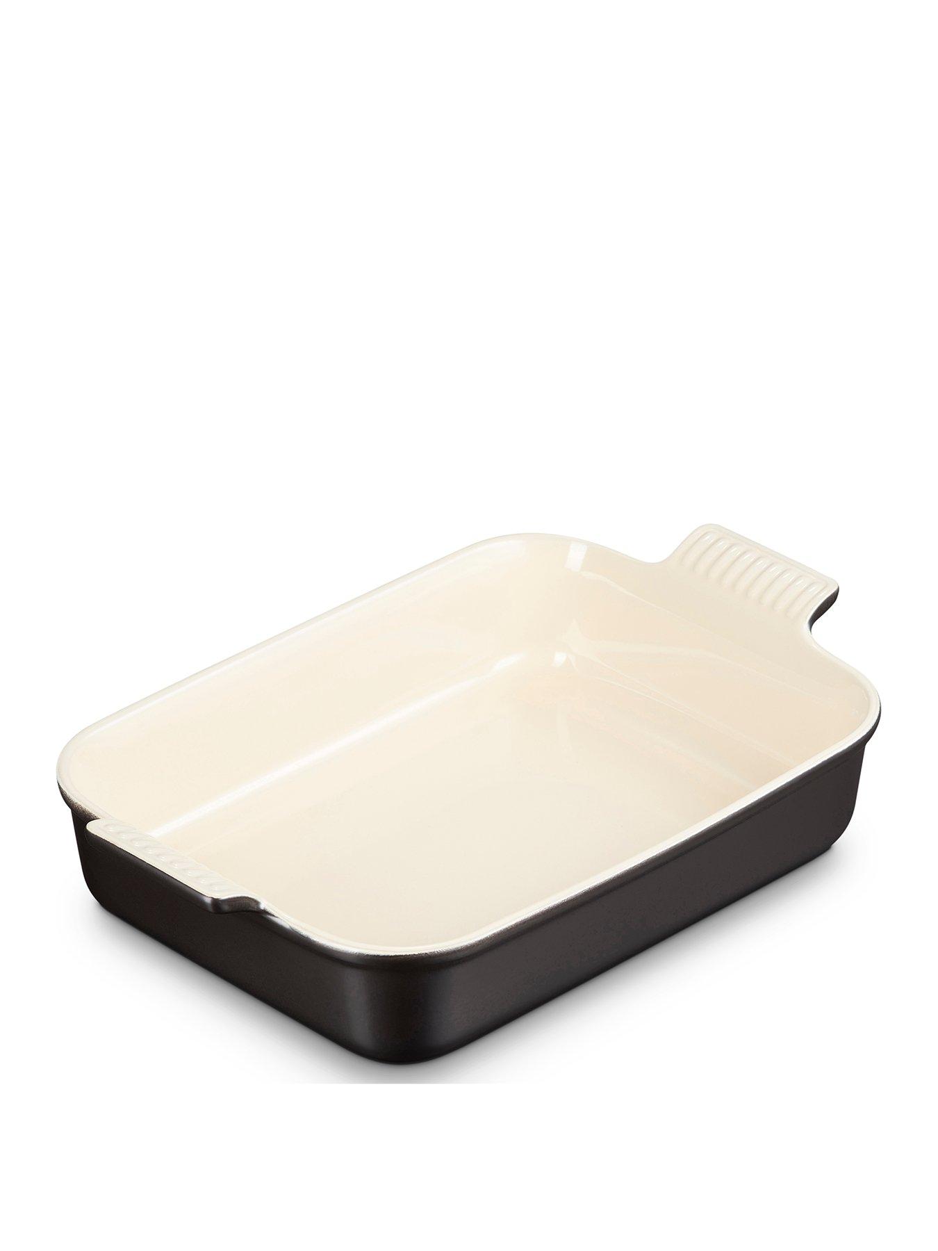 le-creuset-heritage-stoneware-32-cm-large-rectangular-dish-in-satin-blackfront