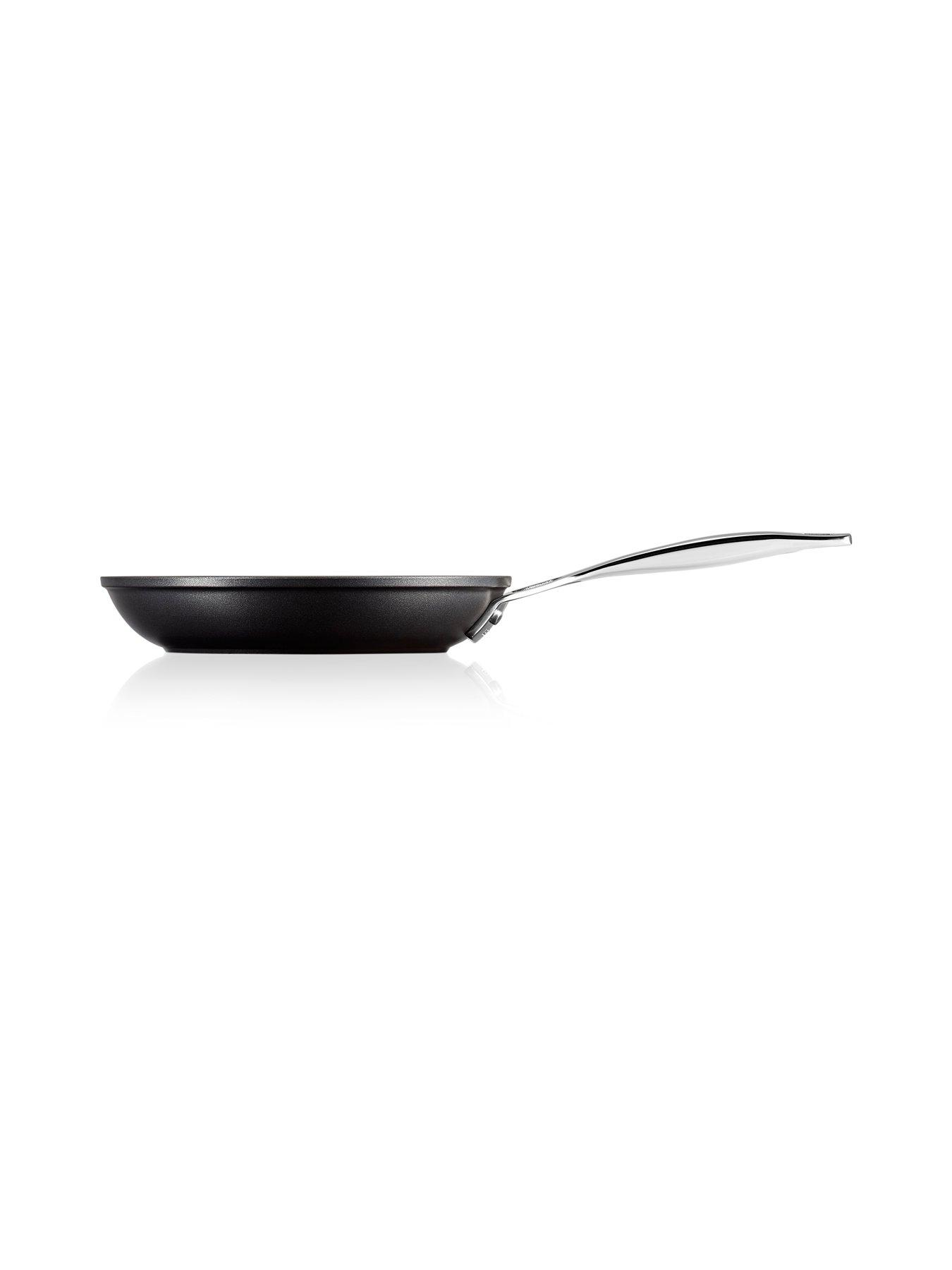 le-creuset-toughened-non-stick-20-cm-shallow-frying-panback