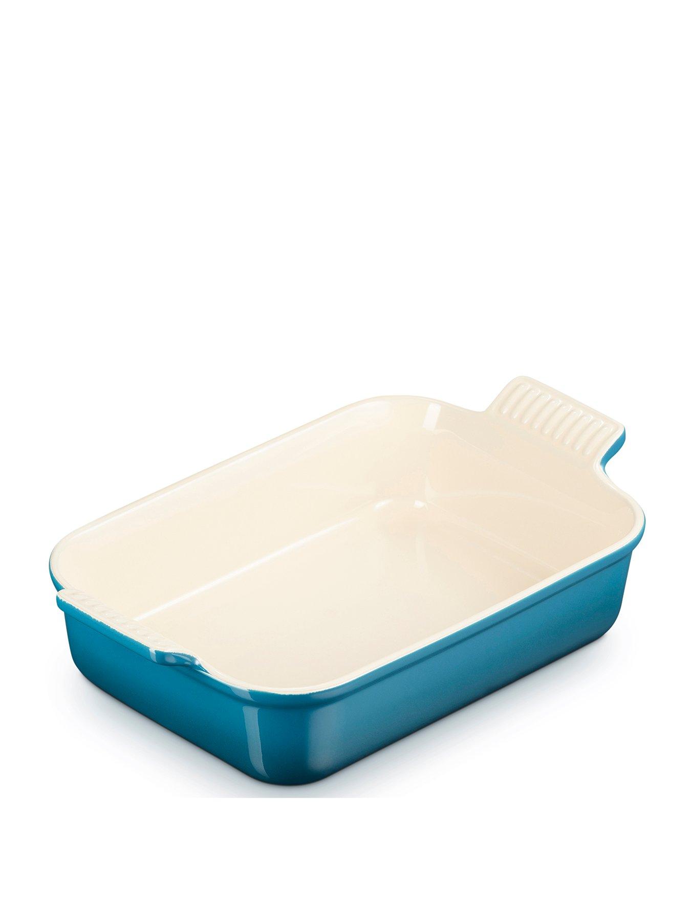 le-creuset-heritage-stoneware-26-cm-medium-rectangular-dish-in-deep-tealfront