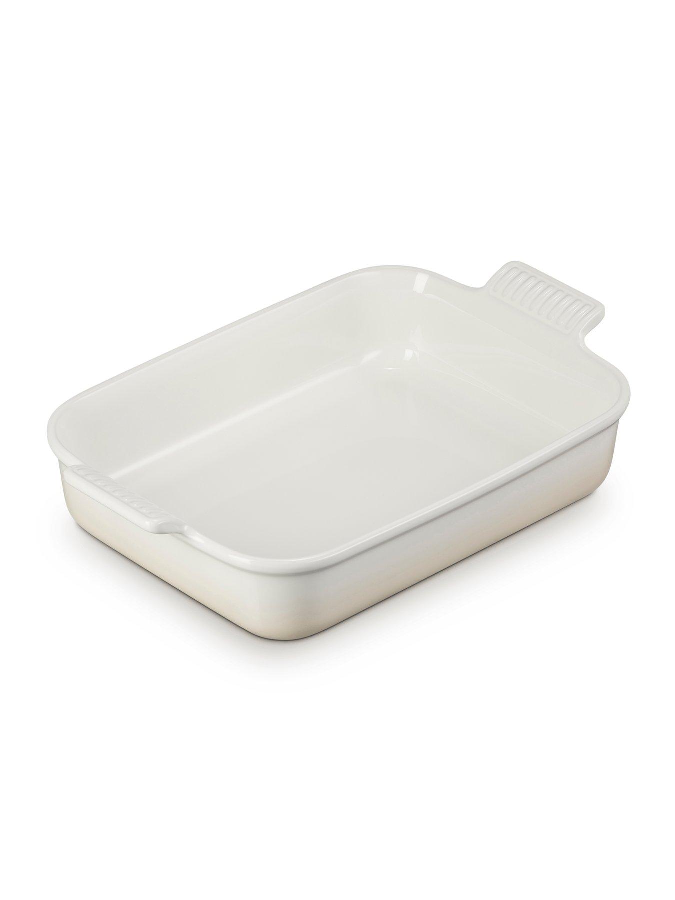 le-creuset-heritage-stoneware-32-cm-large-rectangular-dish-in-meringueoutfit