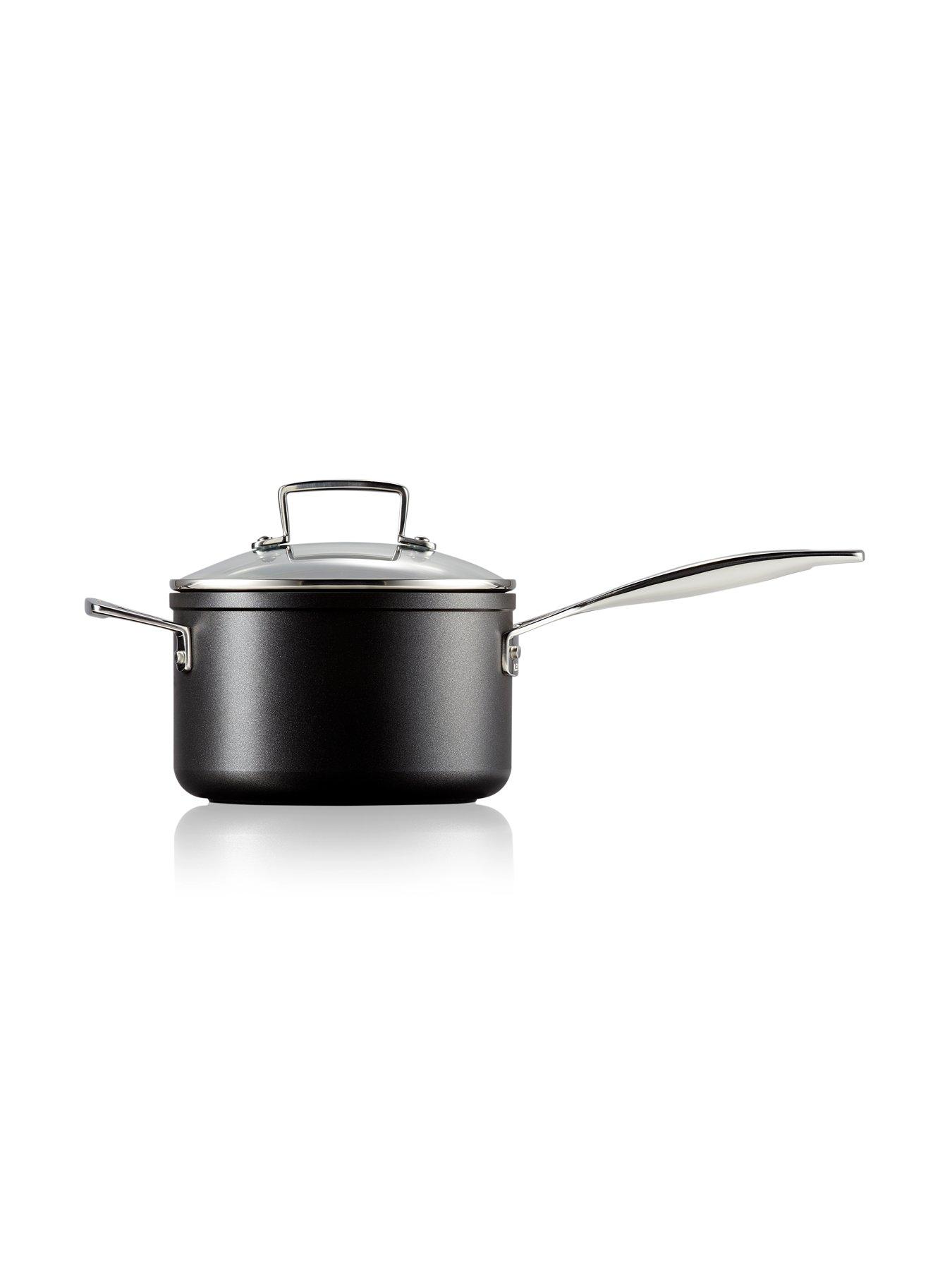 le-creuset-toughened-non-stick-18-cm-saucepan-with-glass-lidoutfit