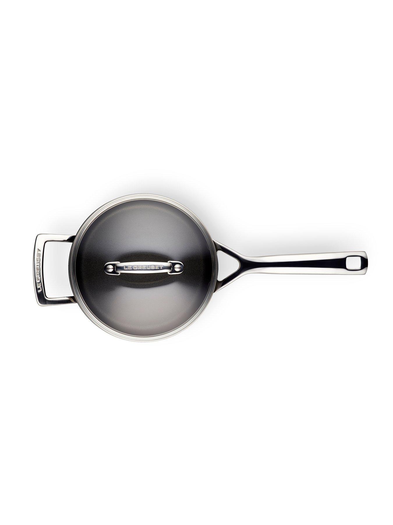 le-creuset-toughened-non-stick-18-cm-saucepan-with-glass-liddetail