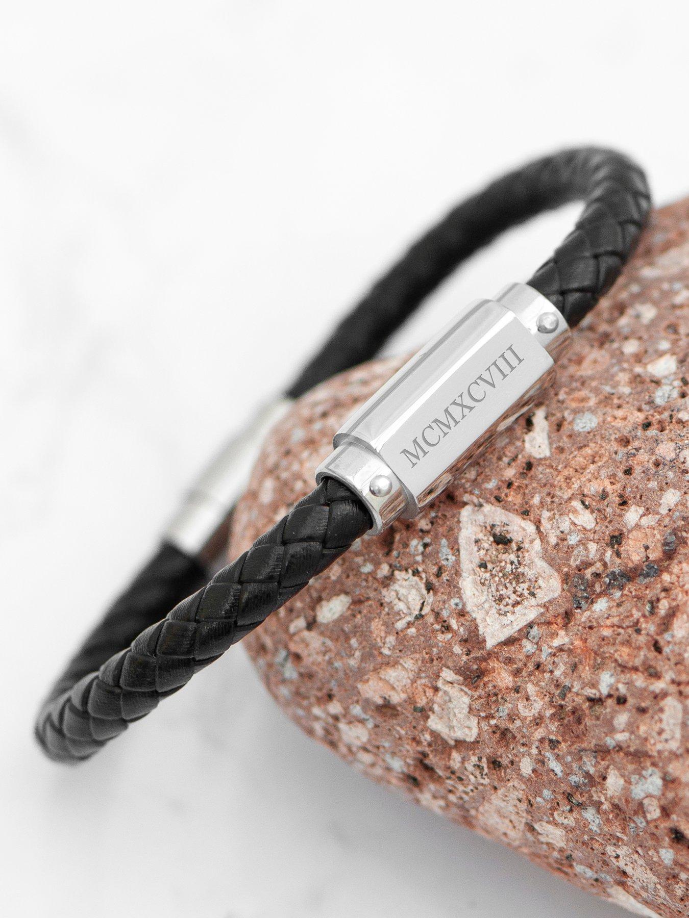 treat-republic-personalised-mens-roman-numerals-luxury-black-leather-braceletback