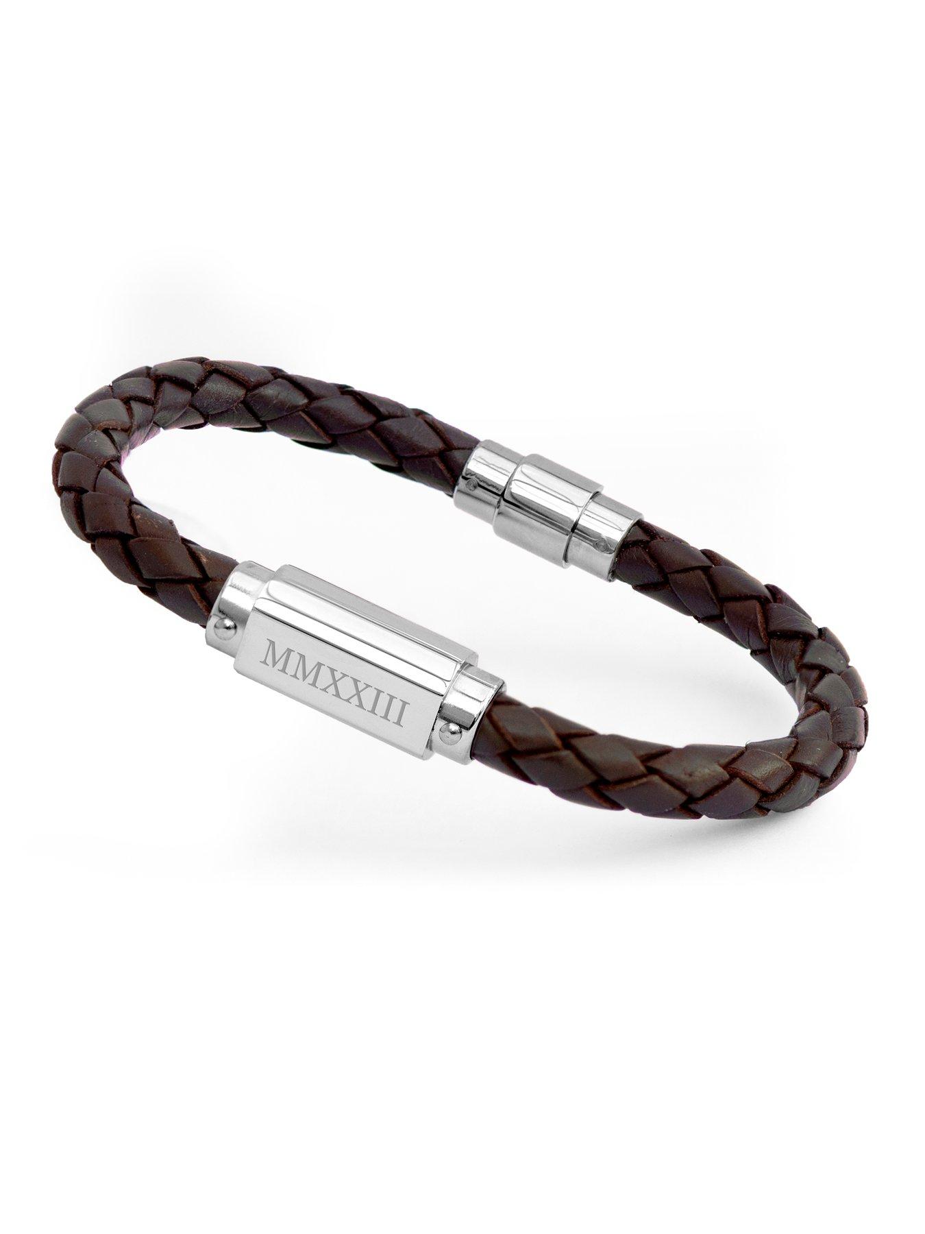 treat-republic-personalised-mens-roman-numerals-luxury-brown-leather-braceletdetail