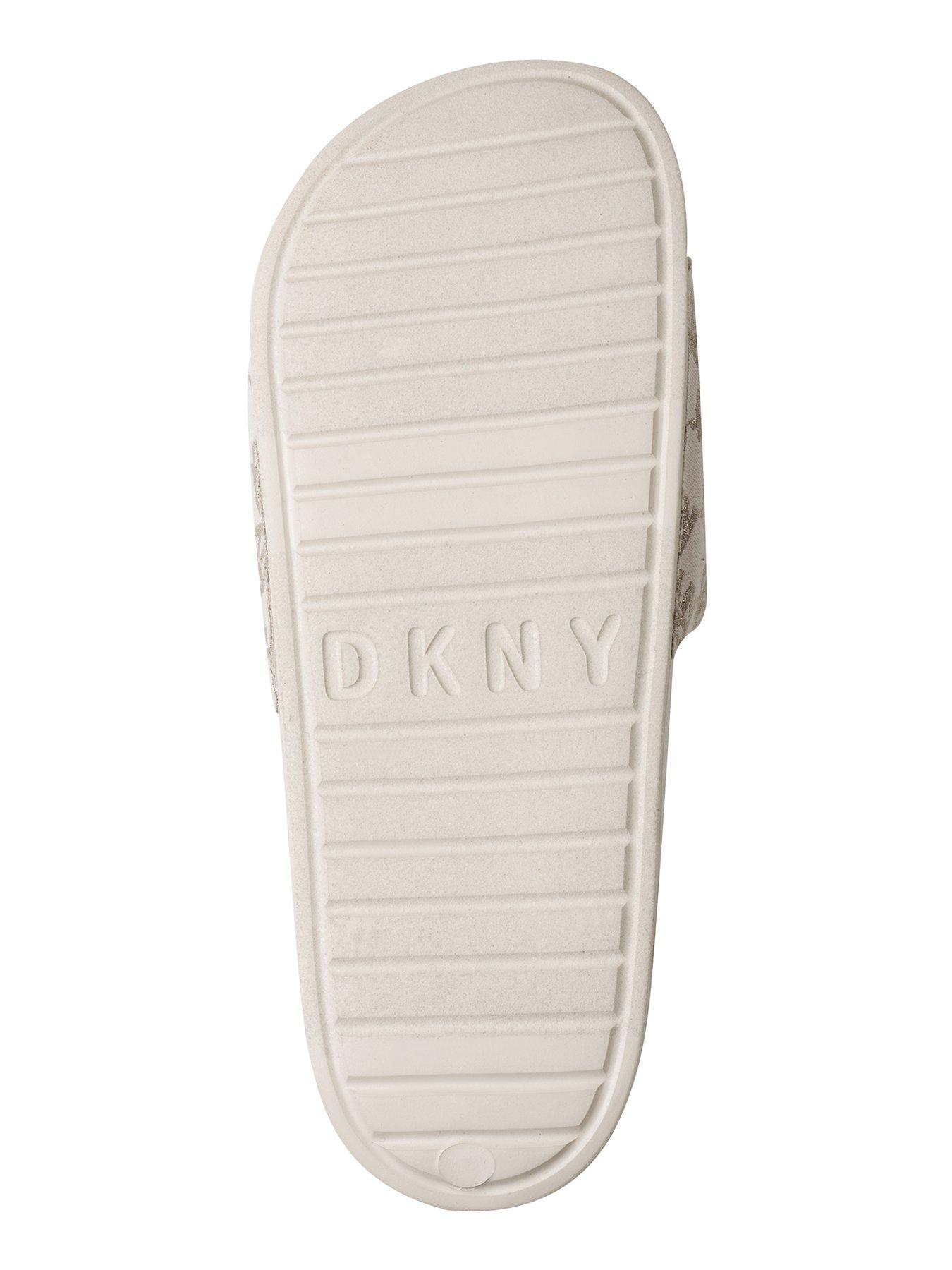 dkny-zella-flat-slide-chinodetail
