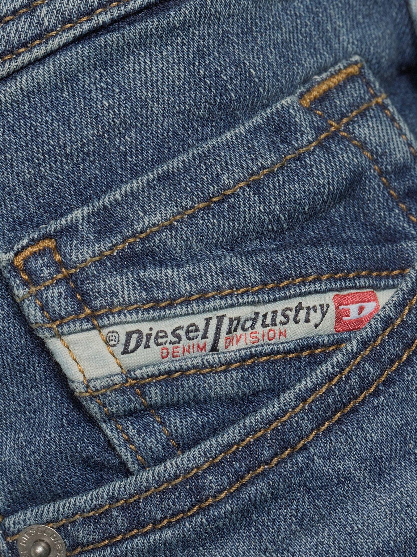 diesel-diesel-1985-larkee-straight-fit-jeans-mid-washoutfit