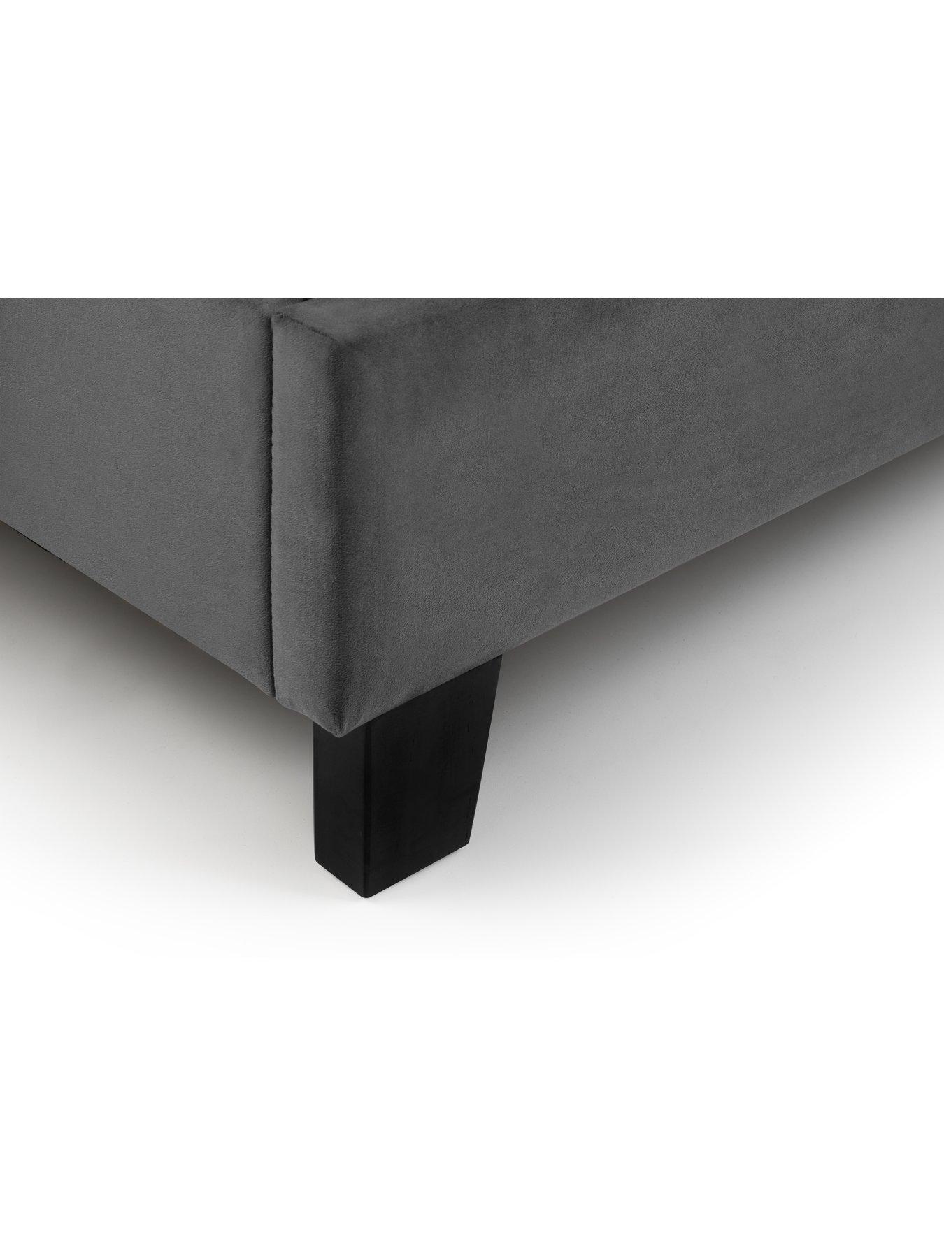 julian-bowen-rosa-velvet-bed-framedetail