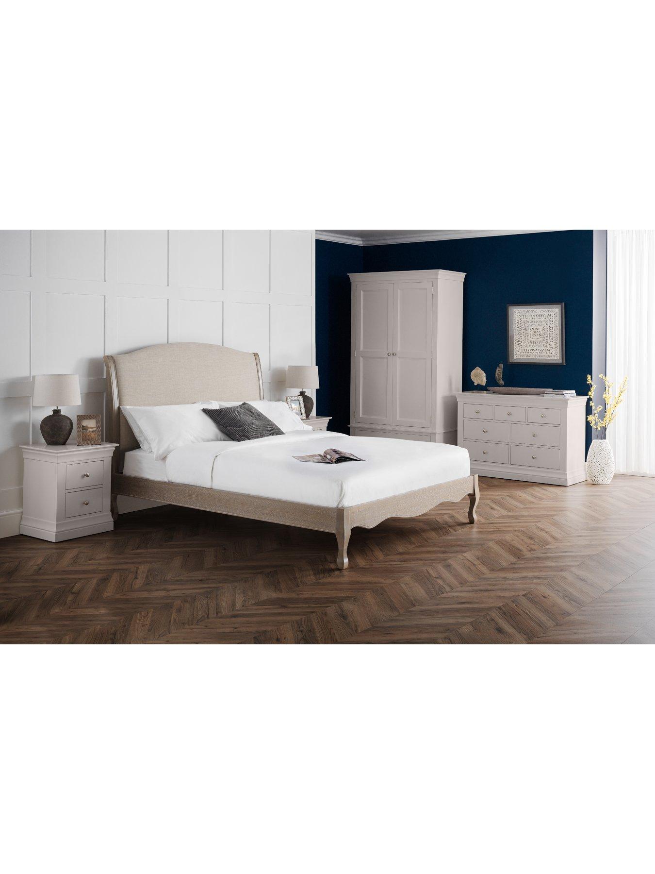 julian-bowen-clermont-2-door-1-drawer-wardrobe-light-greyoutfit