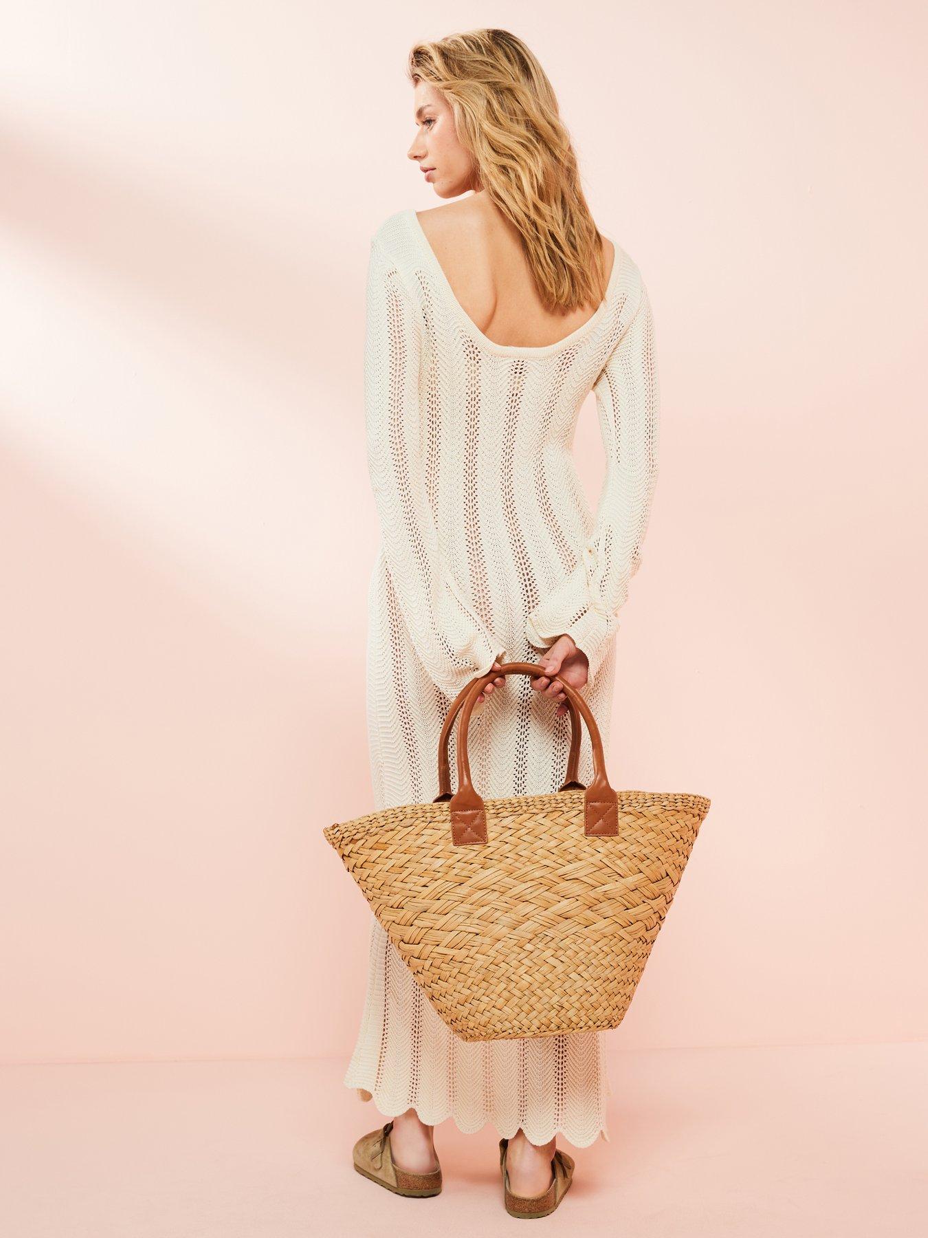 PERRIE SIAN CREAM KNIT DRESS WITH CINCHED WAIST