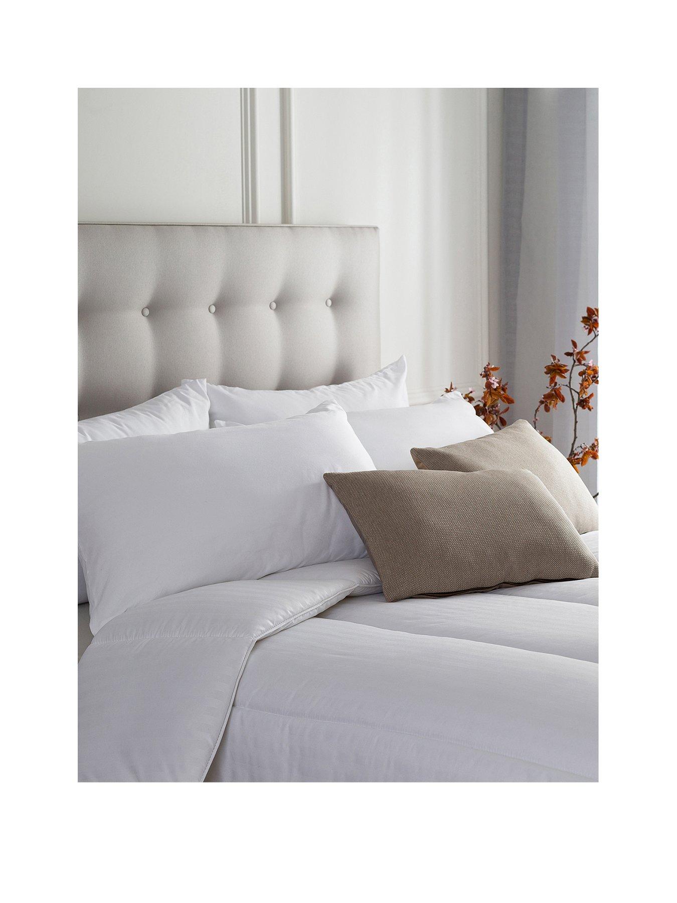 snuggledown-of-norway-luxurious-hotel-135-tog-duvet-and-4-pillows-bundle-whitestillFront