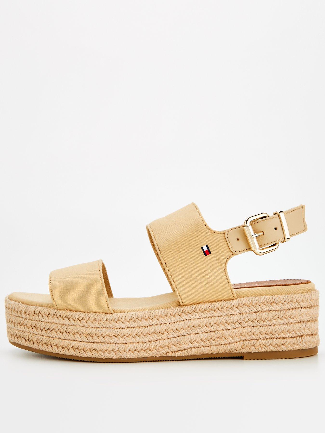 tommy-hilfiger-wedge-sandal-beige