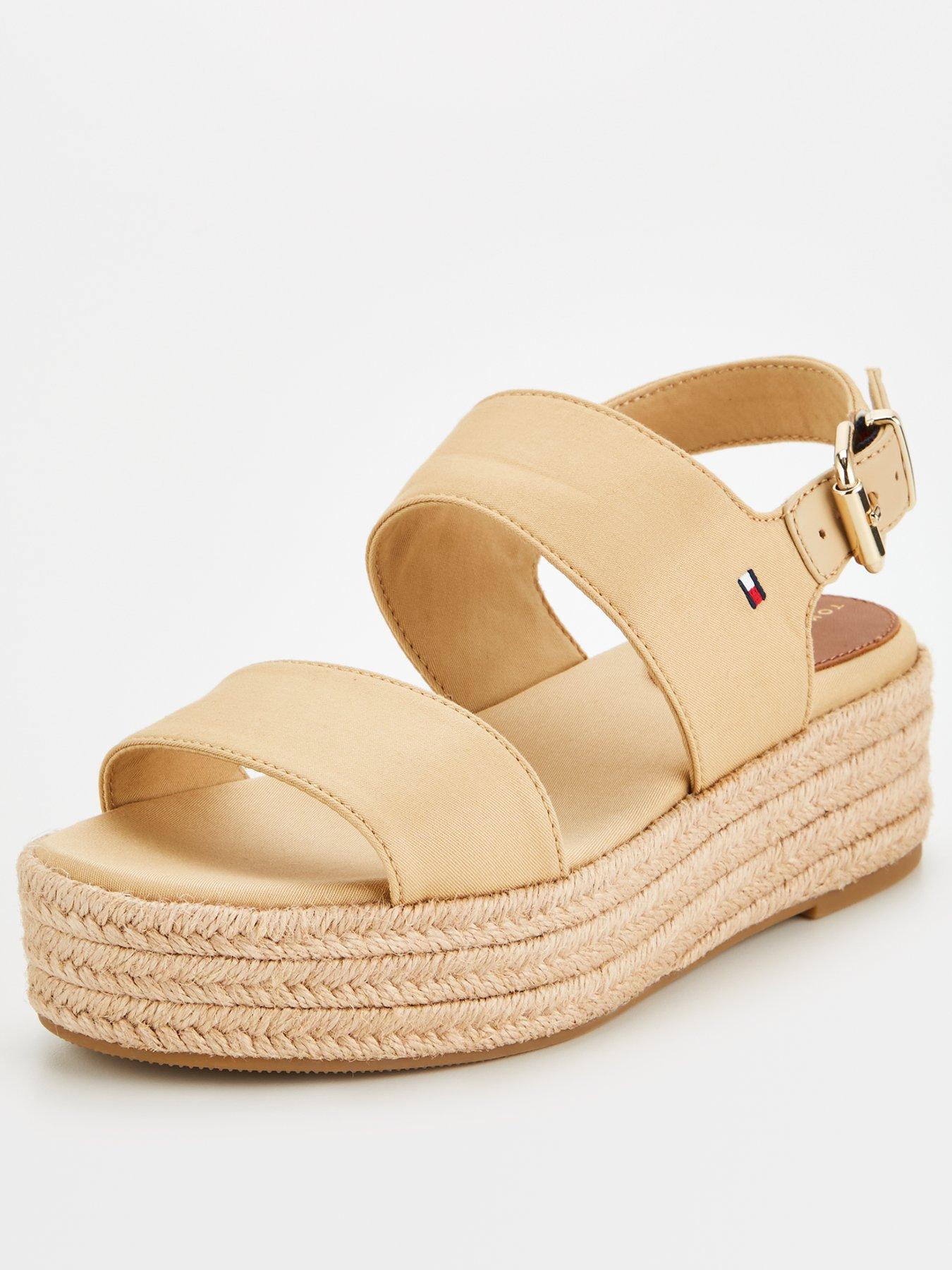 tommy-hilfiger-wedge-sandal-beigestillFront