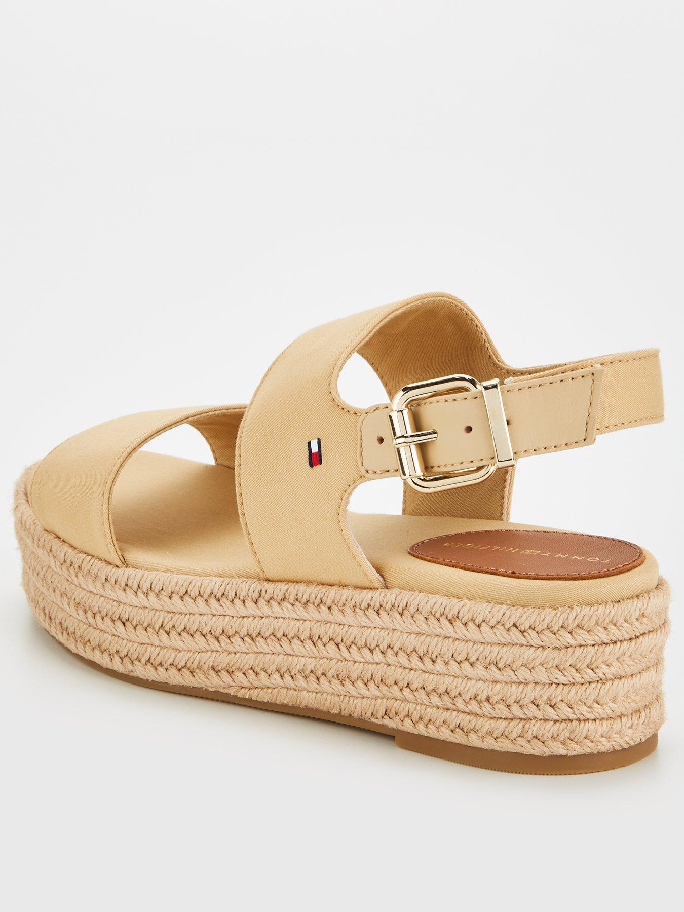 tommy-hilfiger-wedge-sandal-beigeback