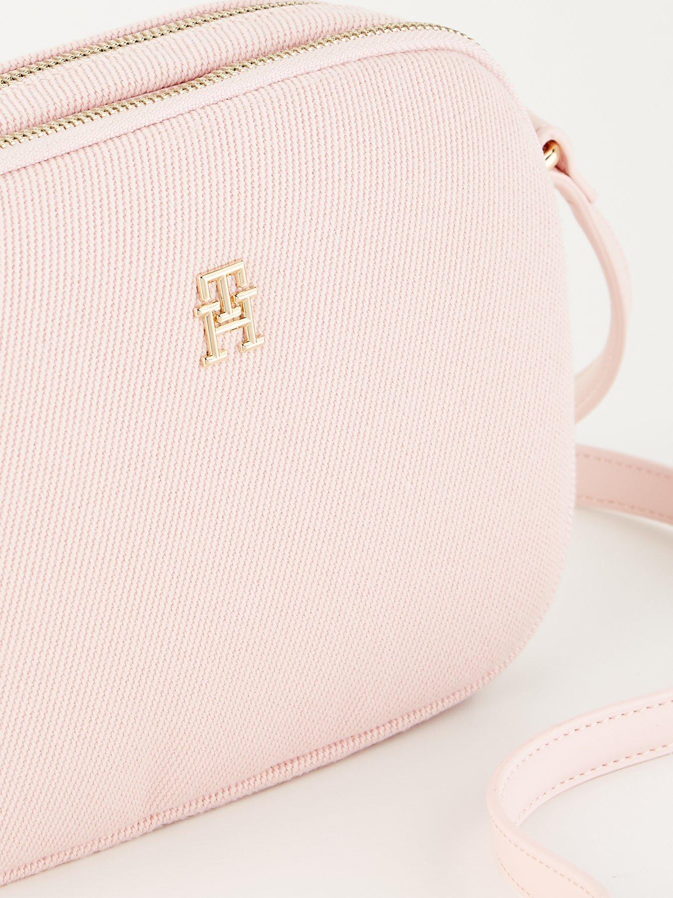 tommy-hilfiger-canvas-crossover-bag-pinkoutfit