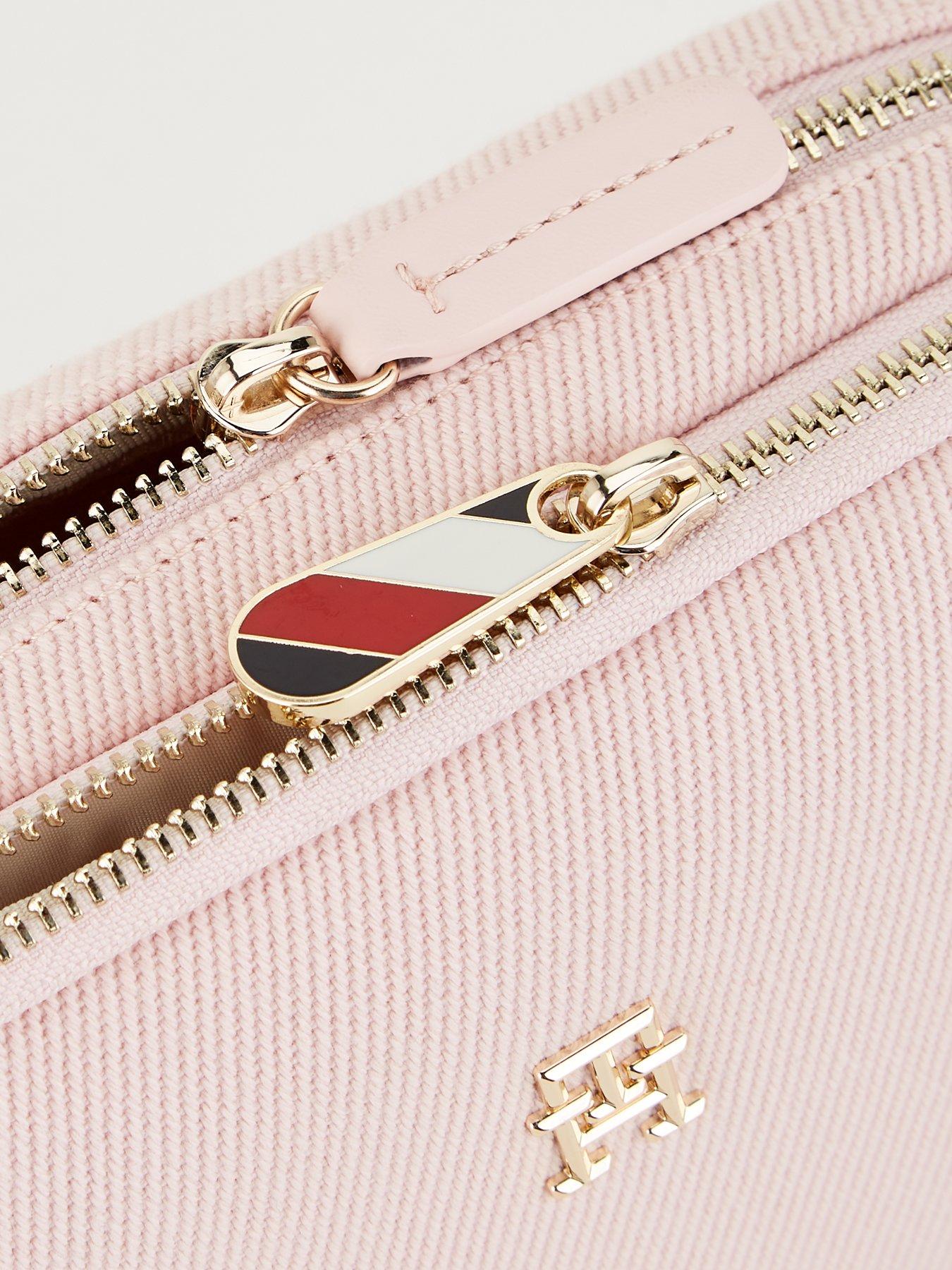 tommy-hilfiger-canvas-crossover-bag-pinkdetail