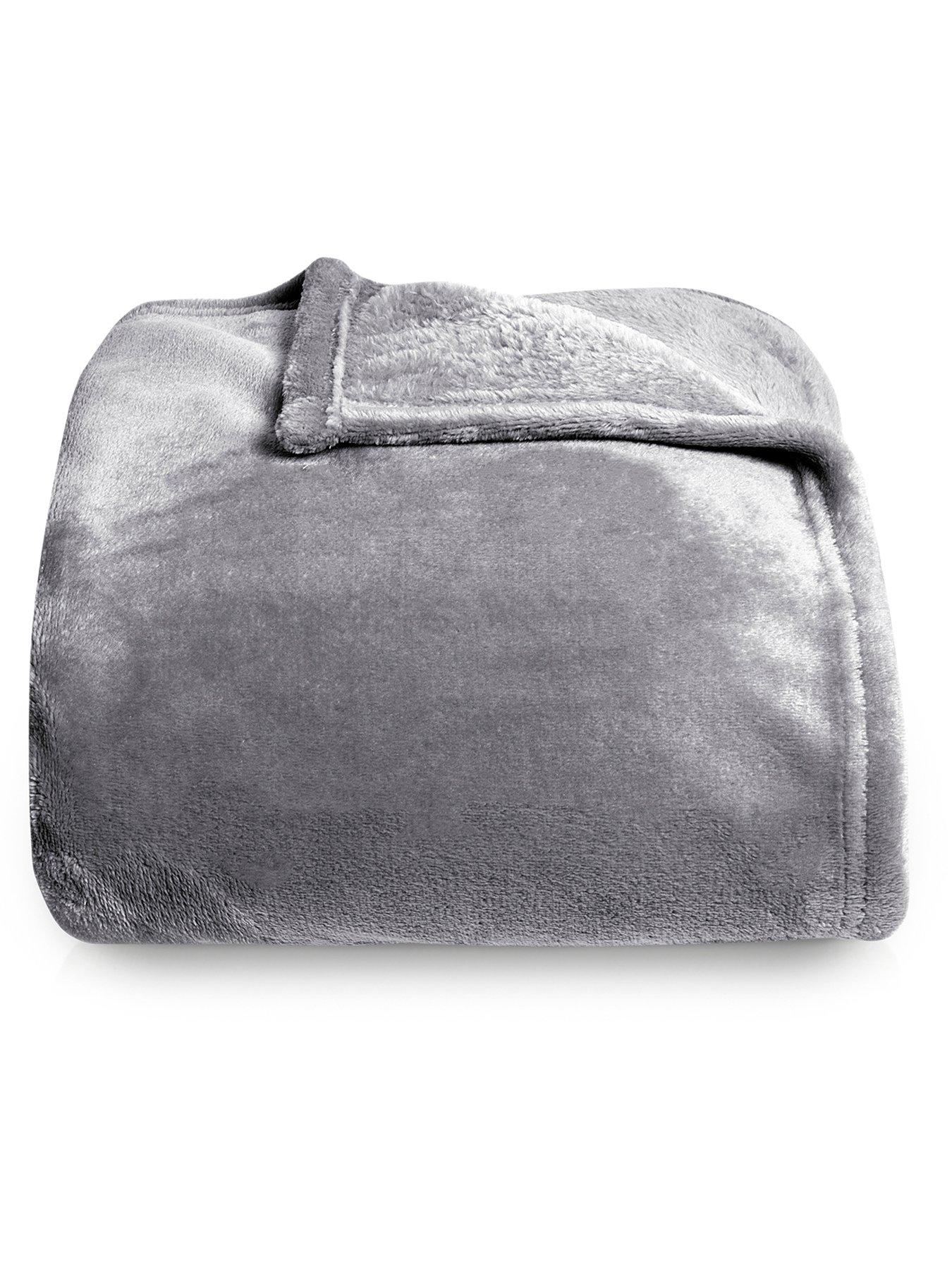 Silentnight Supersoft Extra Large Throw in Charcoal Very Ireland