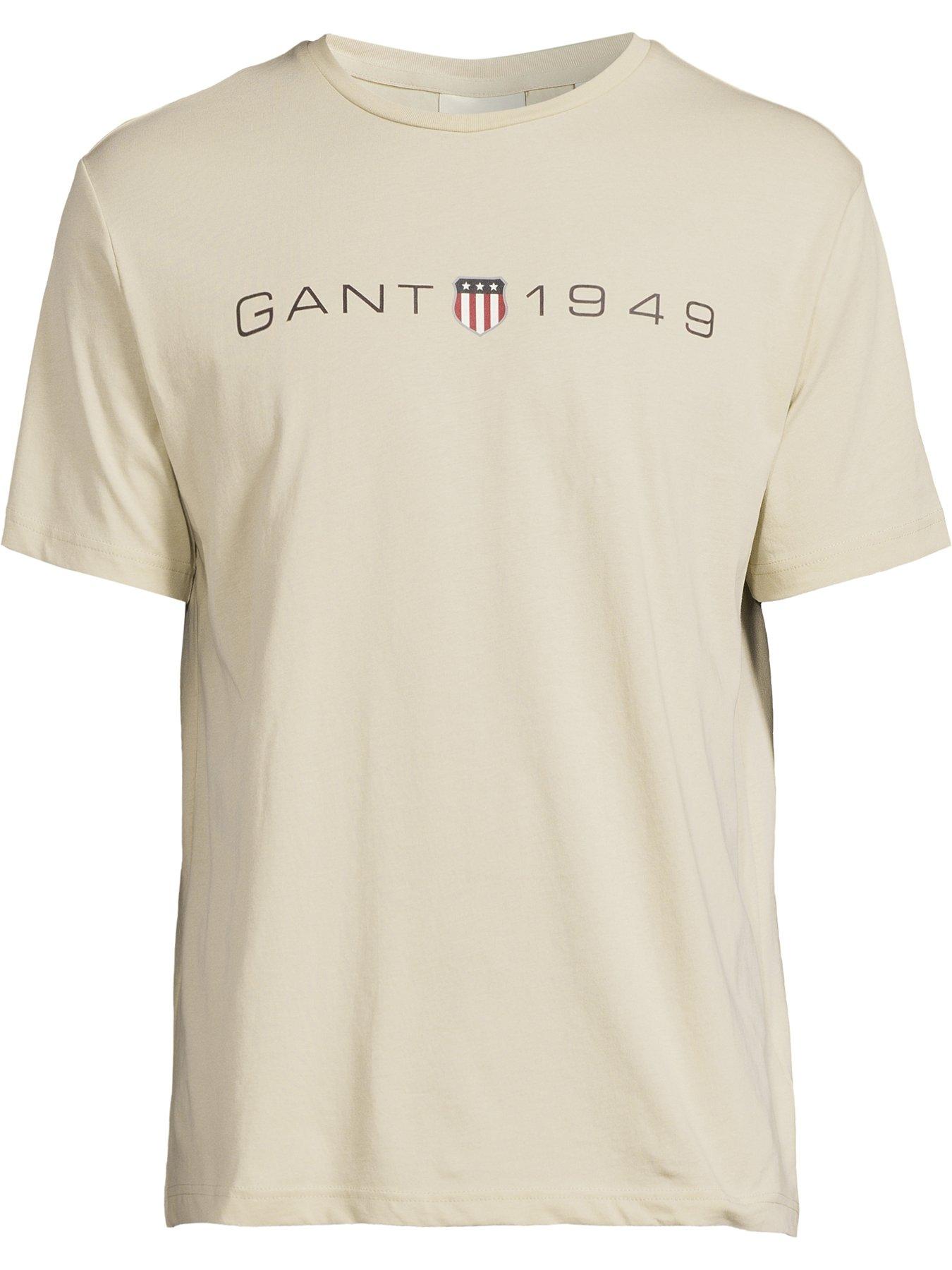 gant-printed-graphic-t-shirt-beigeoutfit