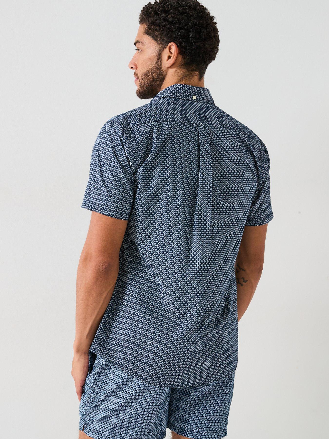 Image 2 of 6 of Barbour Barbour Short Sleeve Shell Print Tailored Fit Shirt - Navy