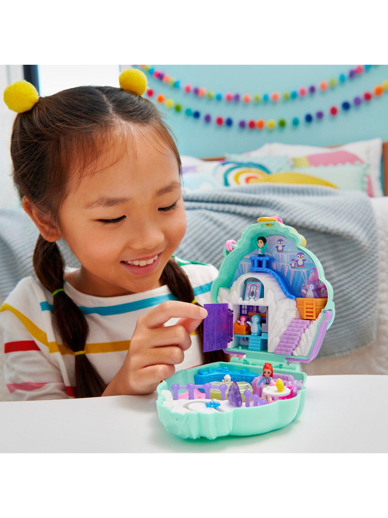 polly-pocket-snow-sweet-penguin-compact-playsetstillFront