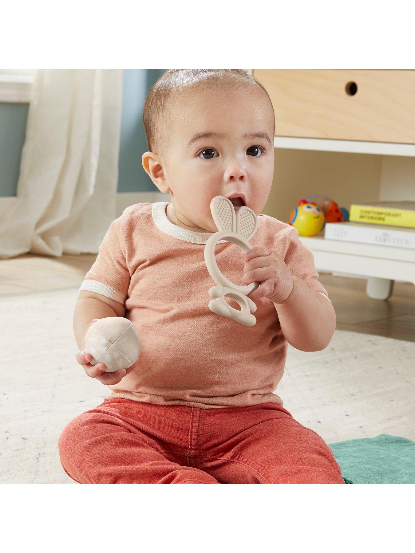 Image 5 of 7 of Fisher-Price So Many Senses Gift Set - Baby Sensory Toys