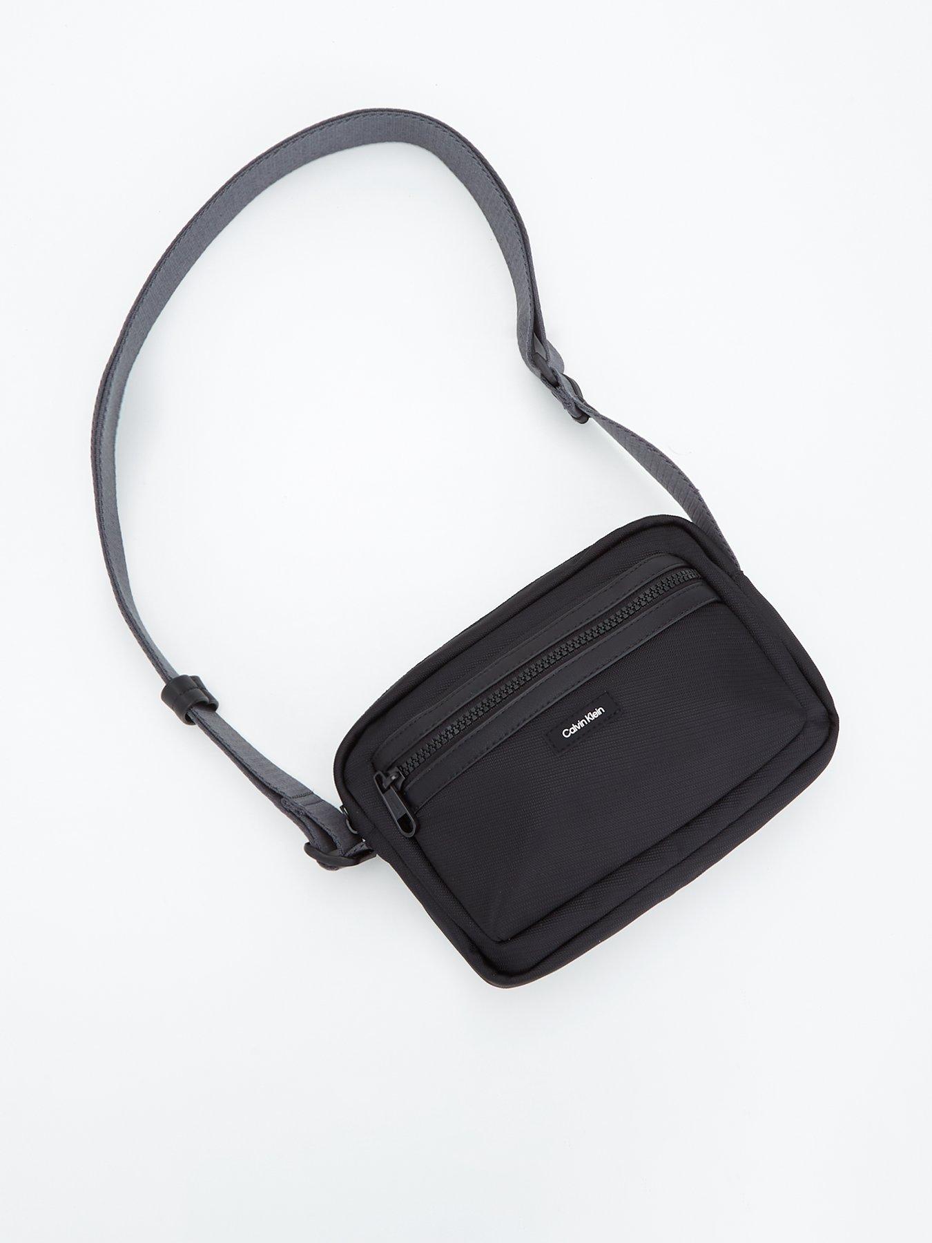 calvin-klein-calvin-klein-ck-essential-camera-bagback