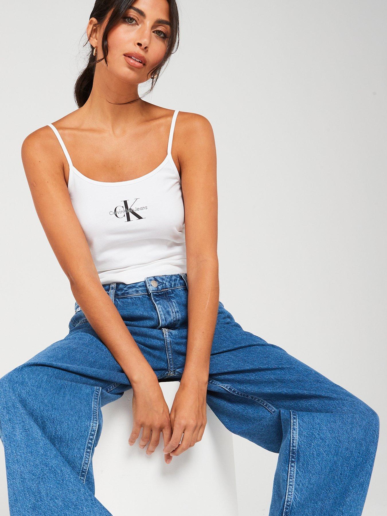 calvin-klein-jeans-monologo-strappy-tank-top-whiteoutfit