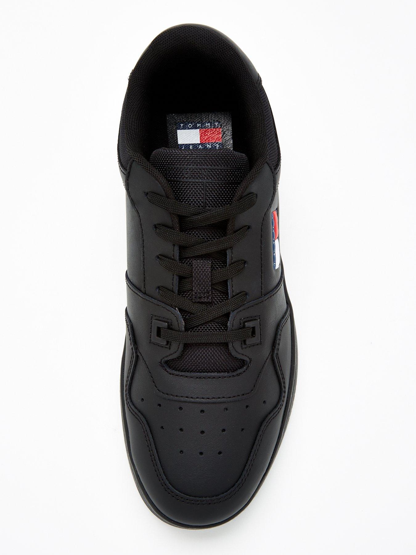 tommy-jeans-retro-basket-trainer-blackoutfit