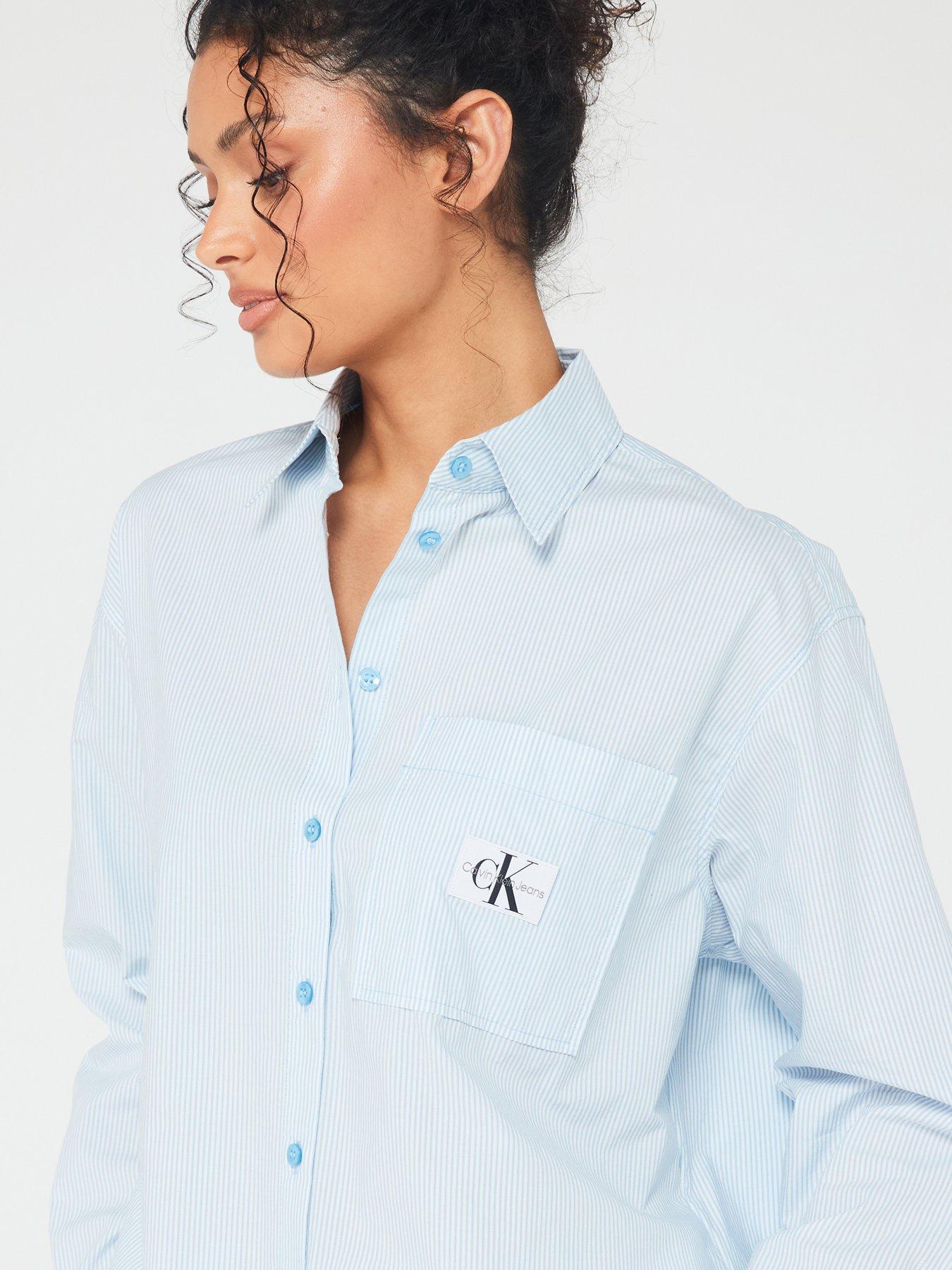 calvin-klein-jeans-relaxed-pocket-logo-shirt-blueoutfit