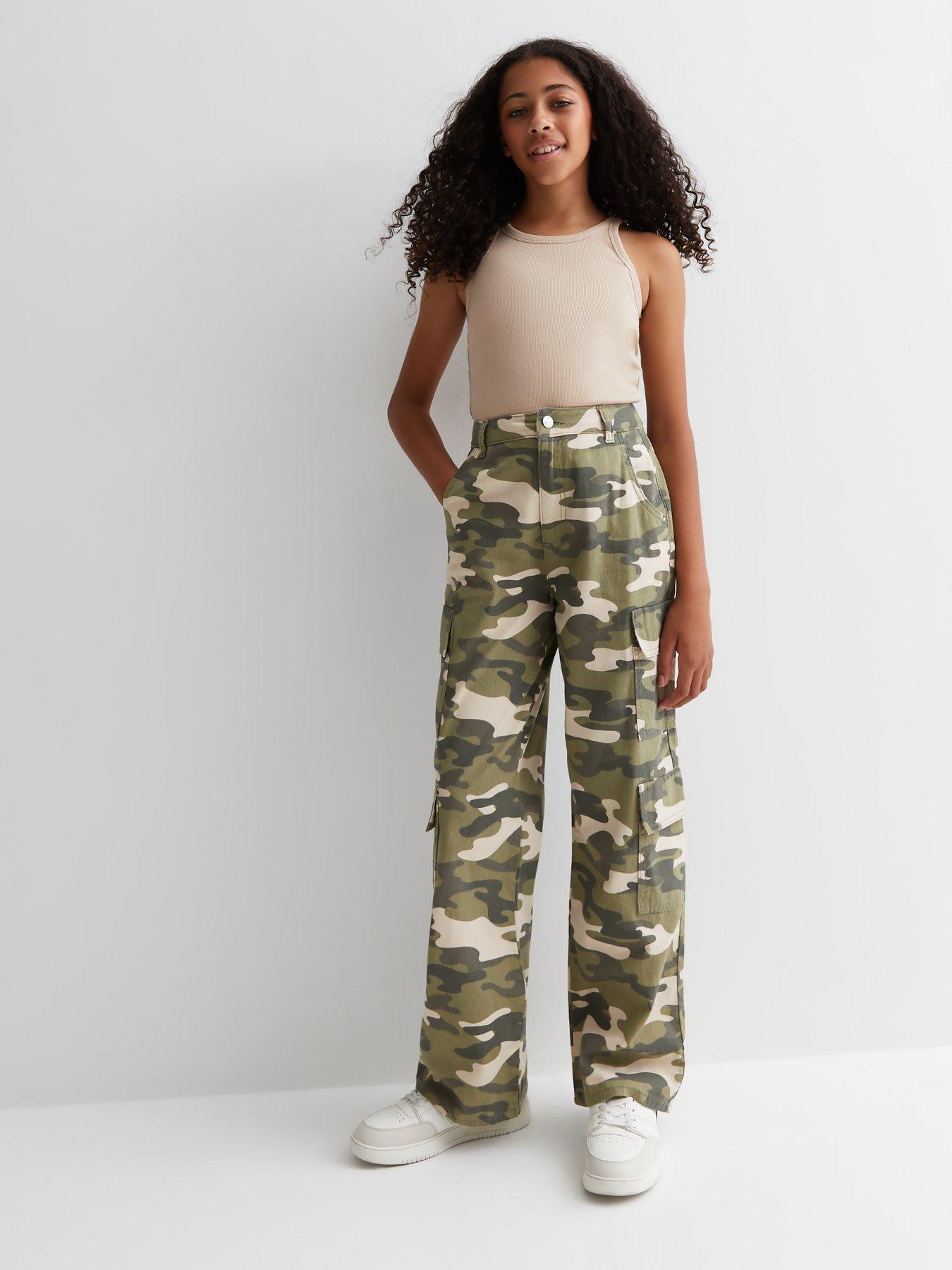 Camo cargo sale pants new look