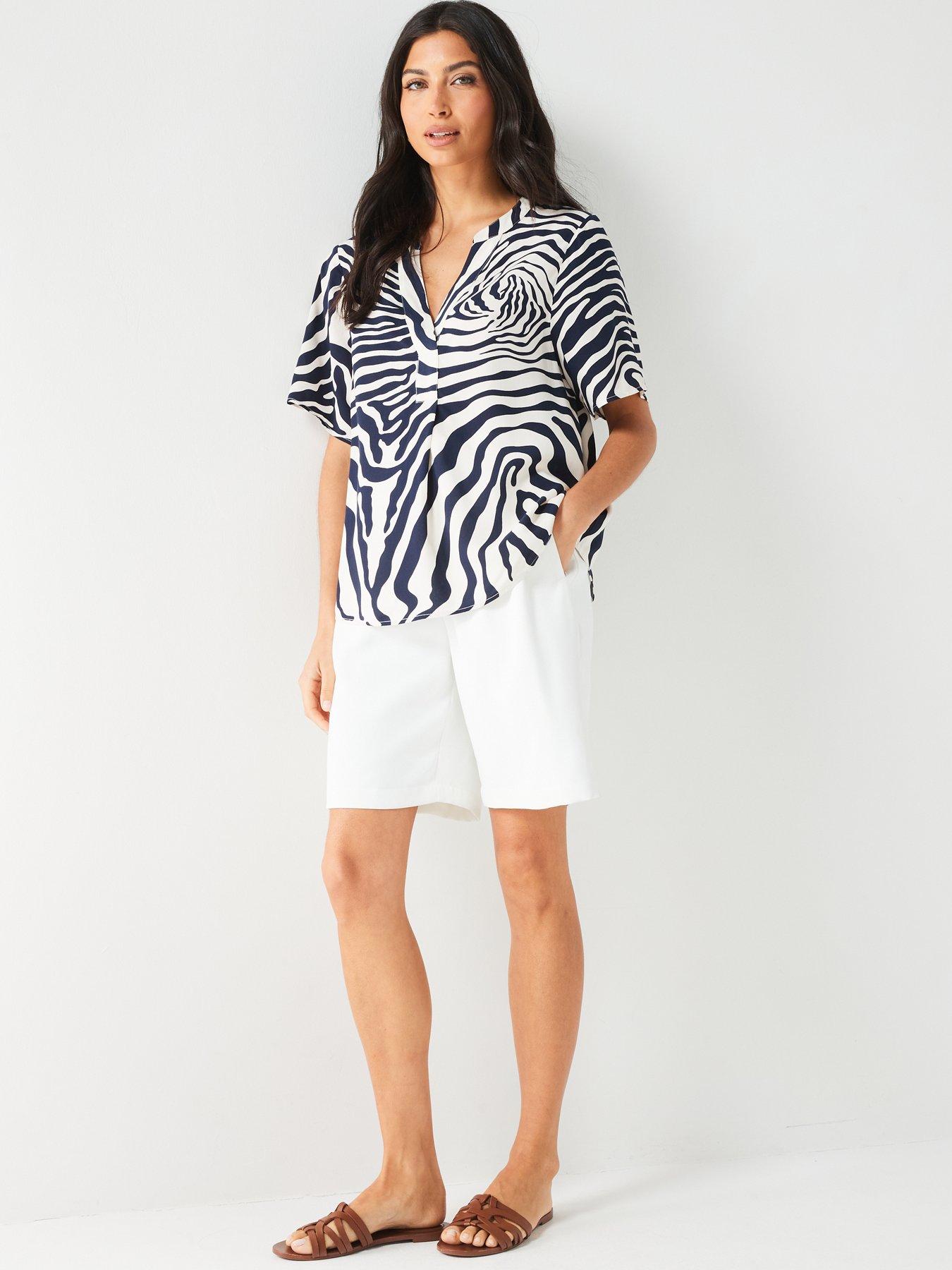 everyday-short-sleeve-notch-neck-zebra-print-shirt-blackwhiteback