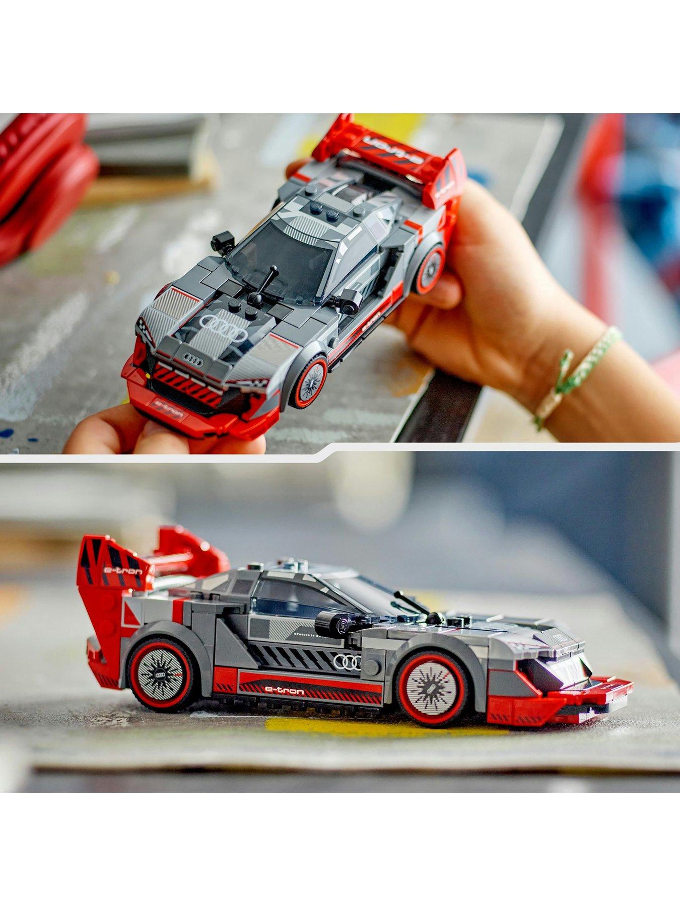 lego-speed-champions-audi-s1-e-tron-quattro-race-car-76921detail