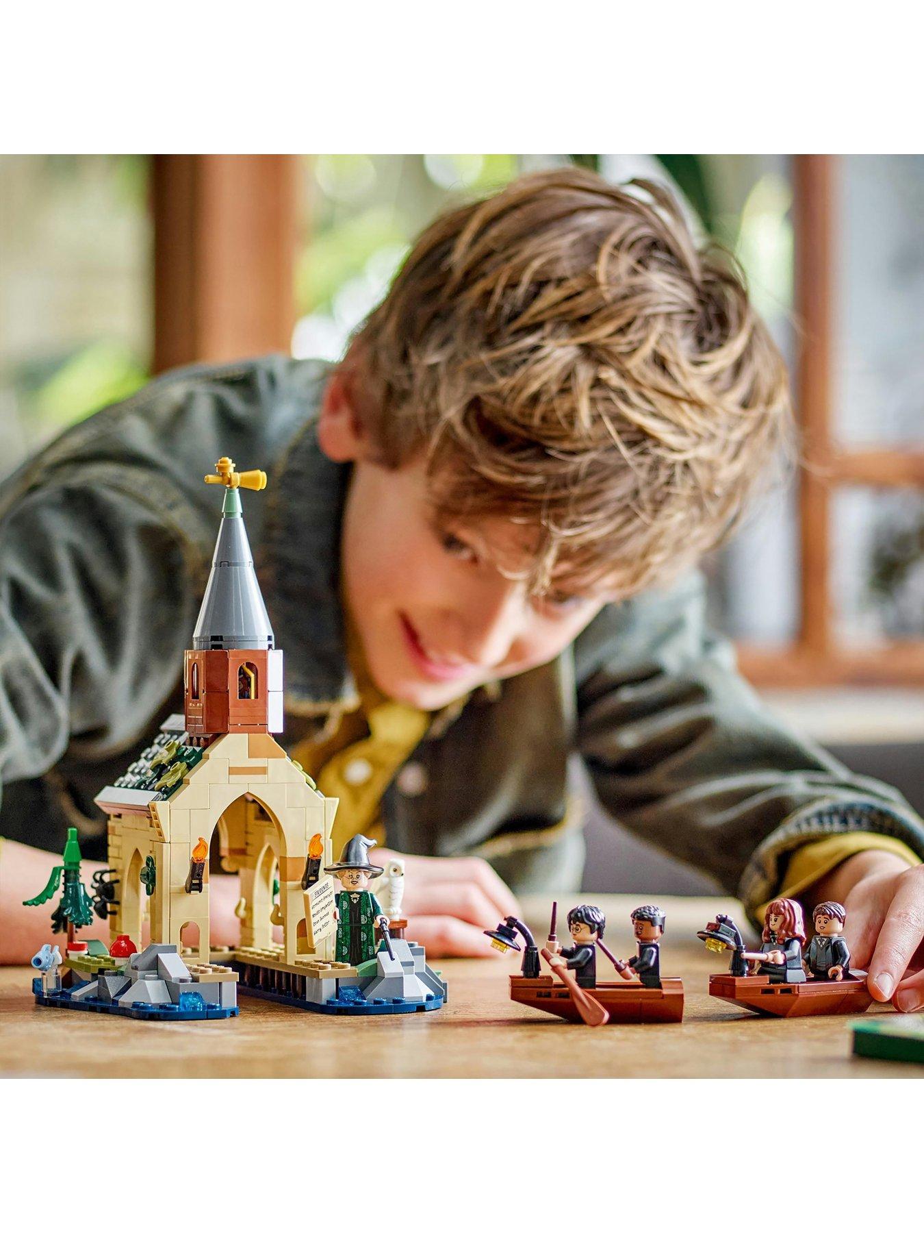 Image 5 of 6 of LEGO Harry Potter Hogwarts Castle Boathouse 76426
