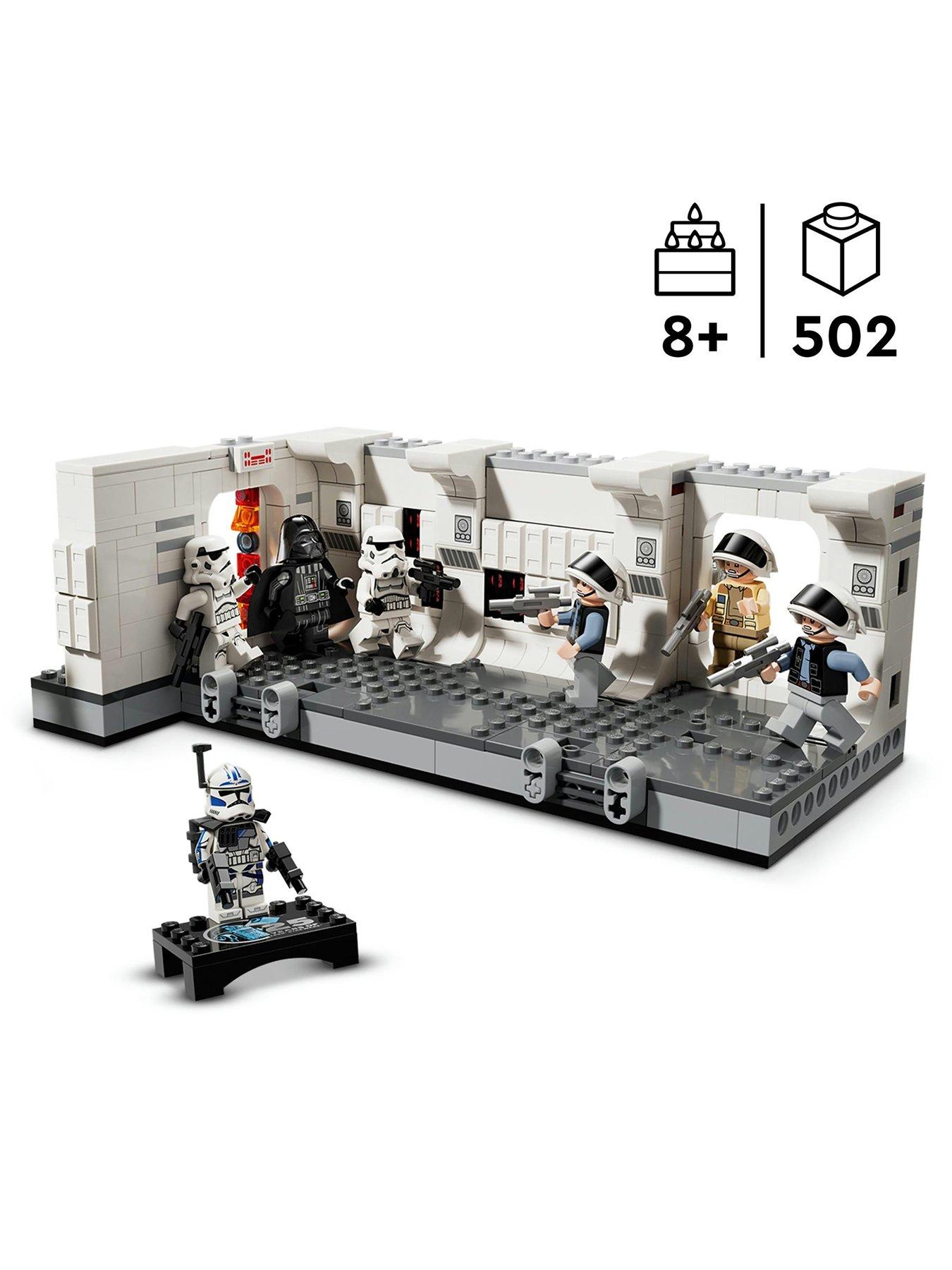 Image 2 of 8 of LEGO Star Wars Boarding the Tantive IV 75387