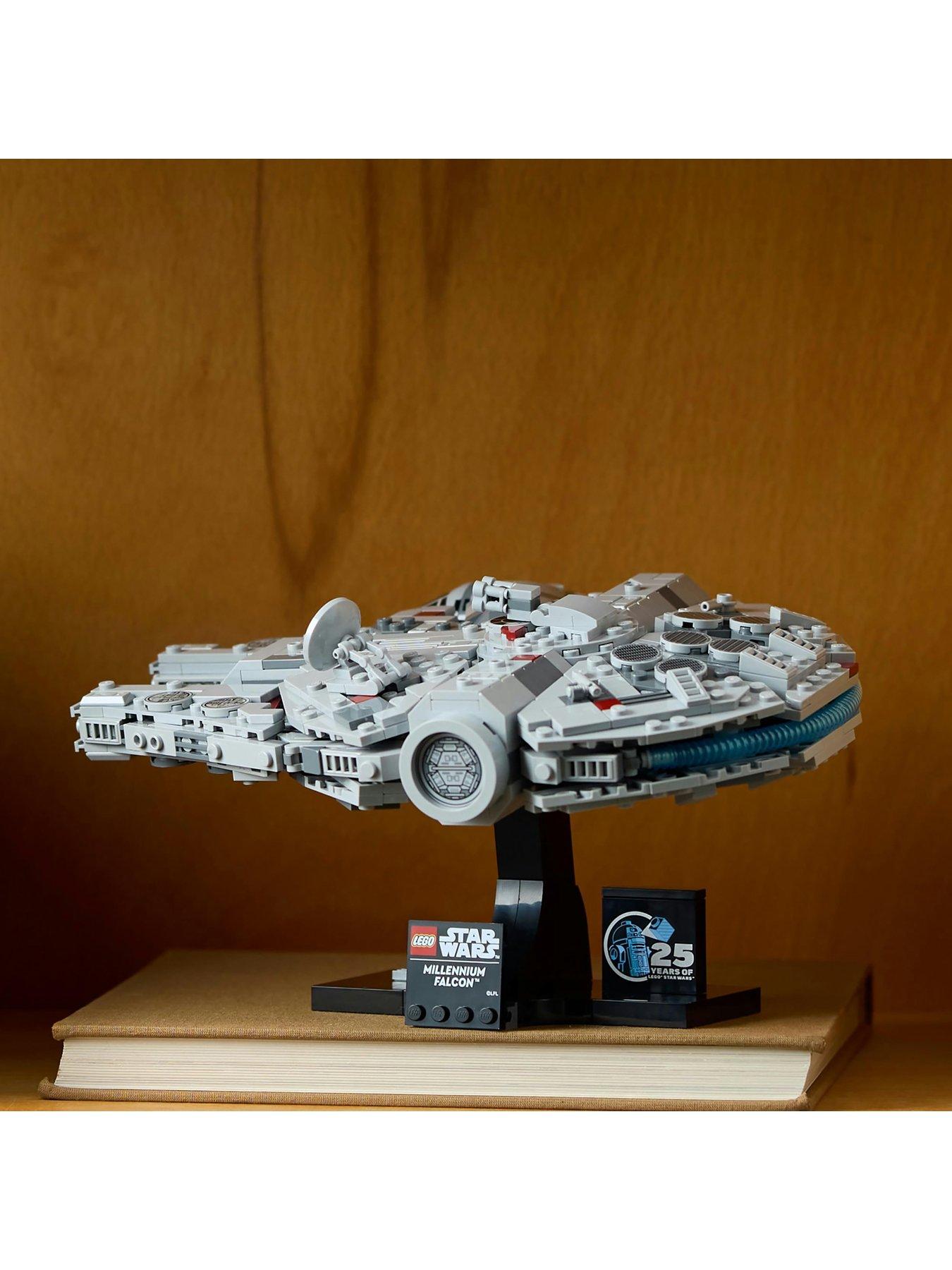 lego-star-wars-star-wars-millennium-falcon-75375back