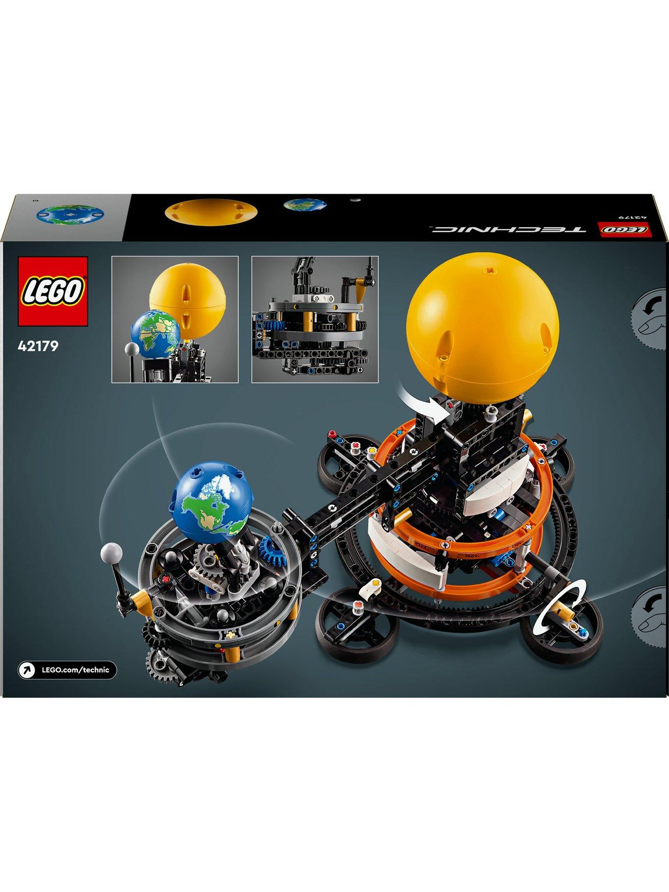 Image 7 of 8 of LEGO Technic Planet Earth and Moon in Orbit 42179