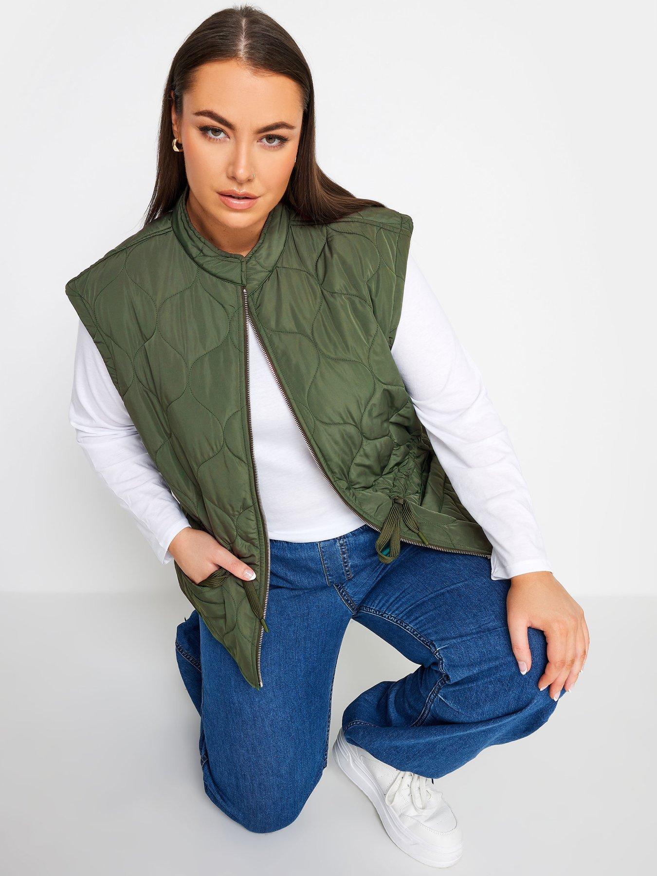 yours-crop-boxy-gilet-greenoutfit