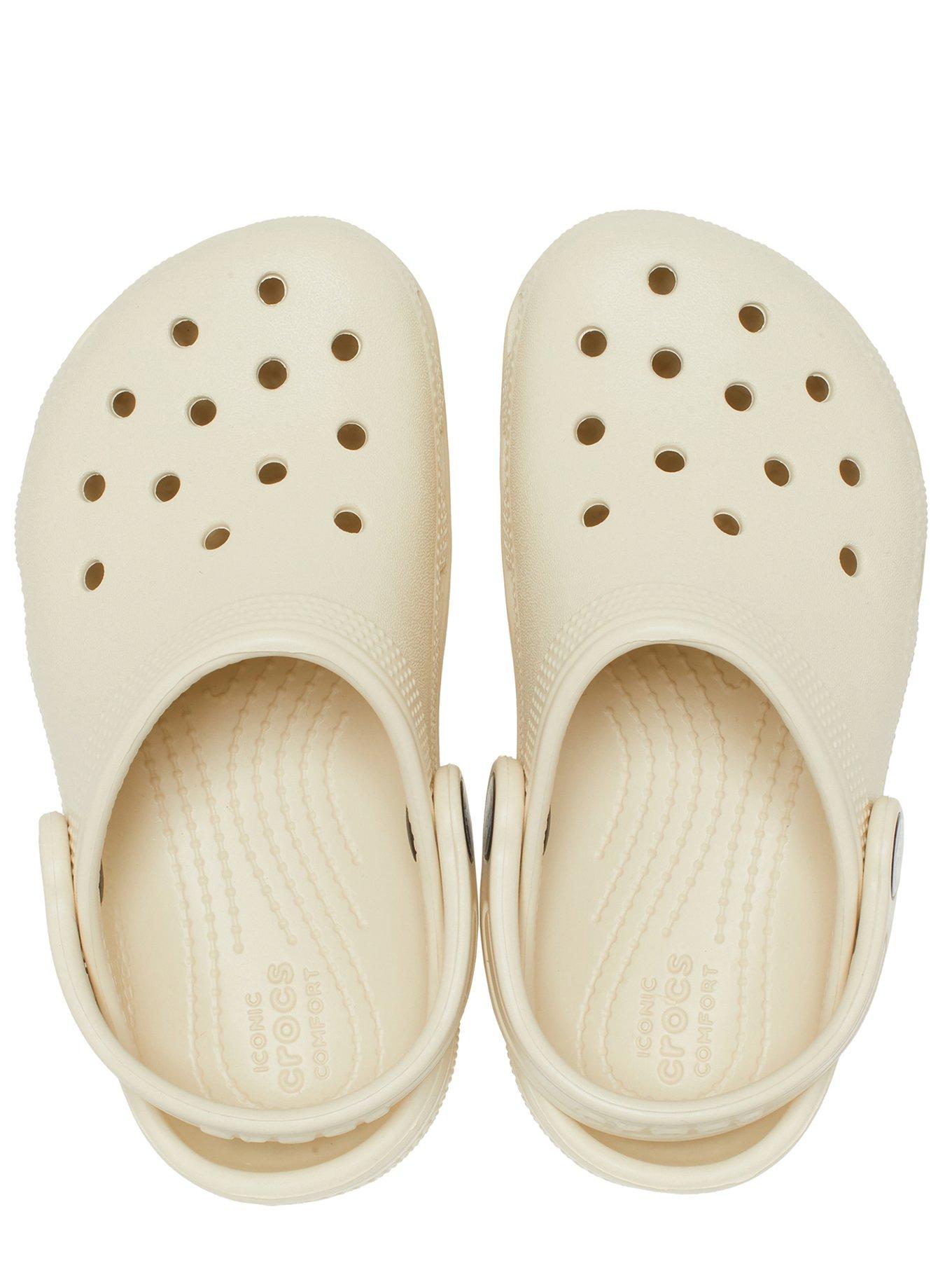 crocs-bone-classic-clog-whiteoutfit