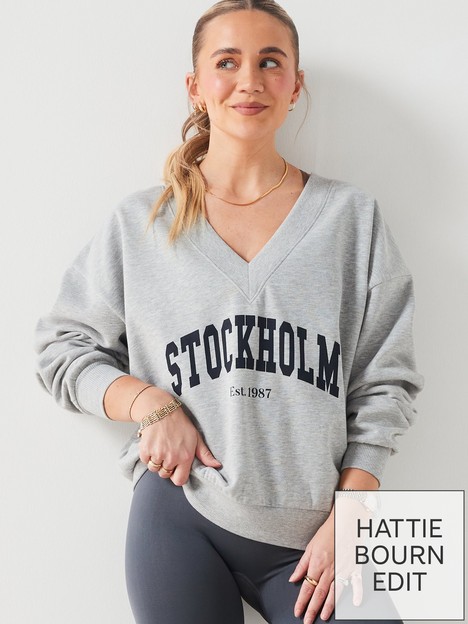 everyday-x-hattie-bournnbspstockholm-logonbspv-neck-oversized-sweatshirt-grey