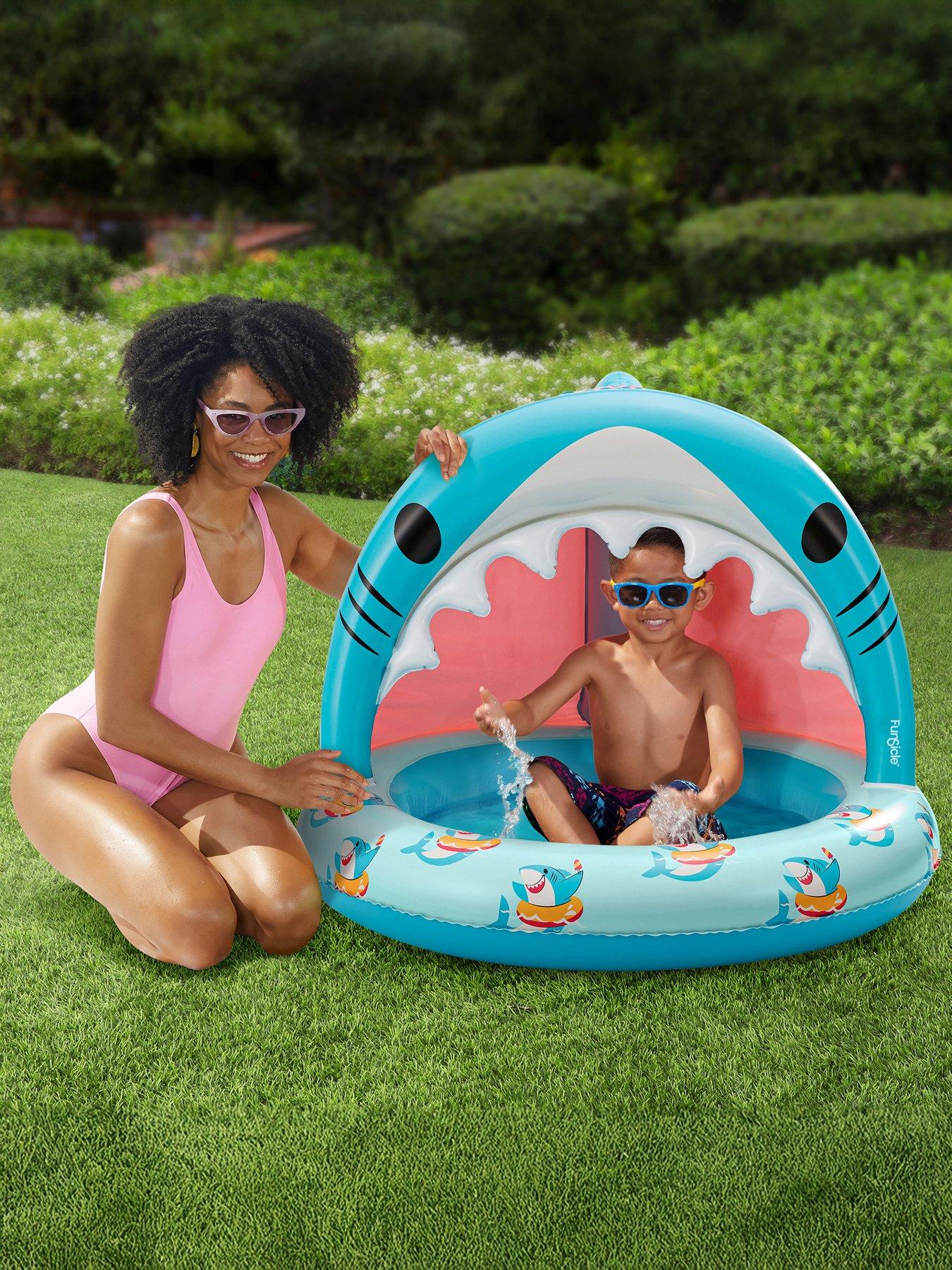 funsicle-funsicle-smiley-shark-shaded-pool