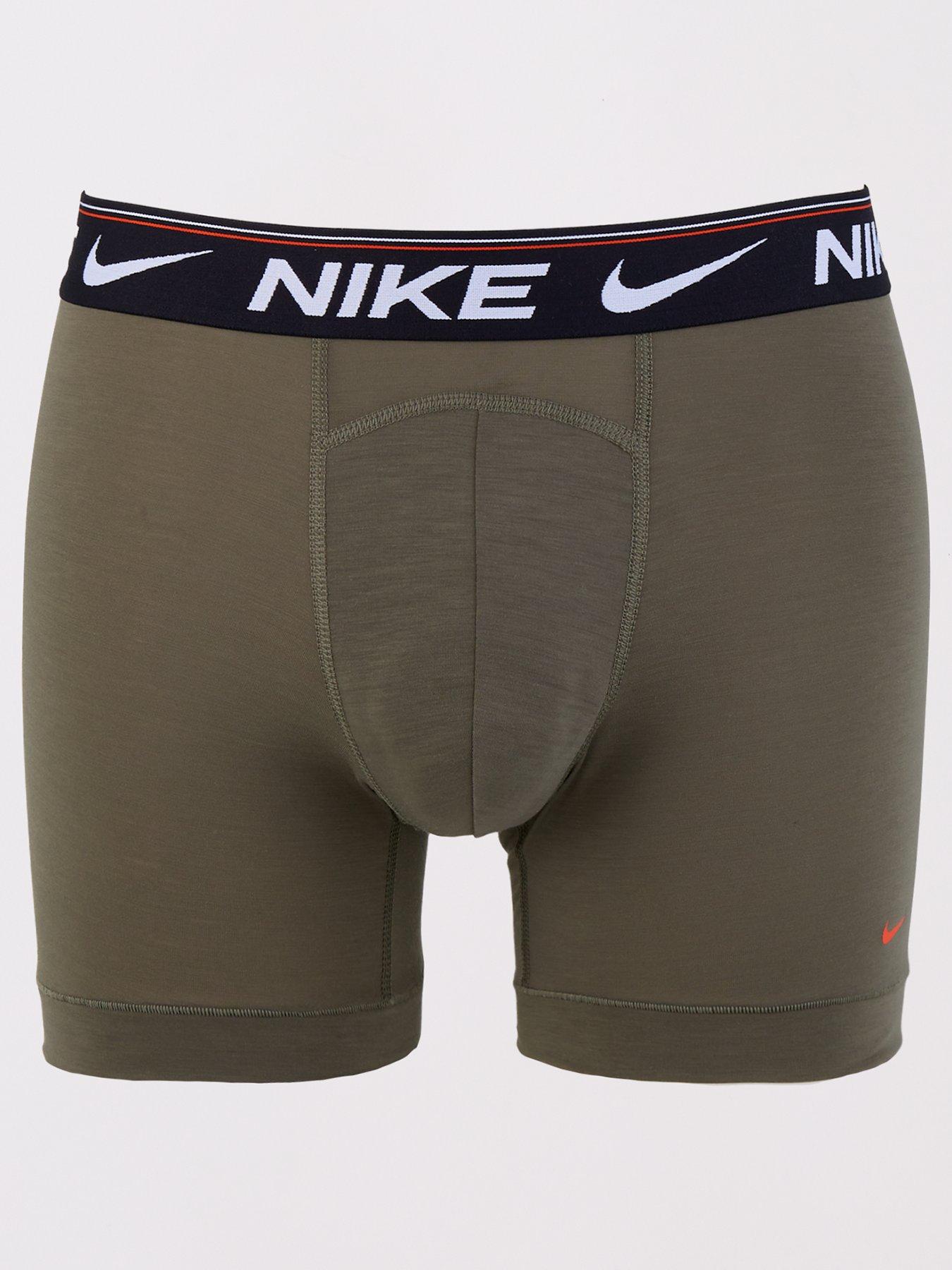 nike-underwear-mens-3pk-briefs-blackstillFront