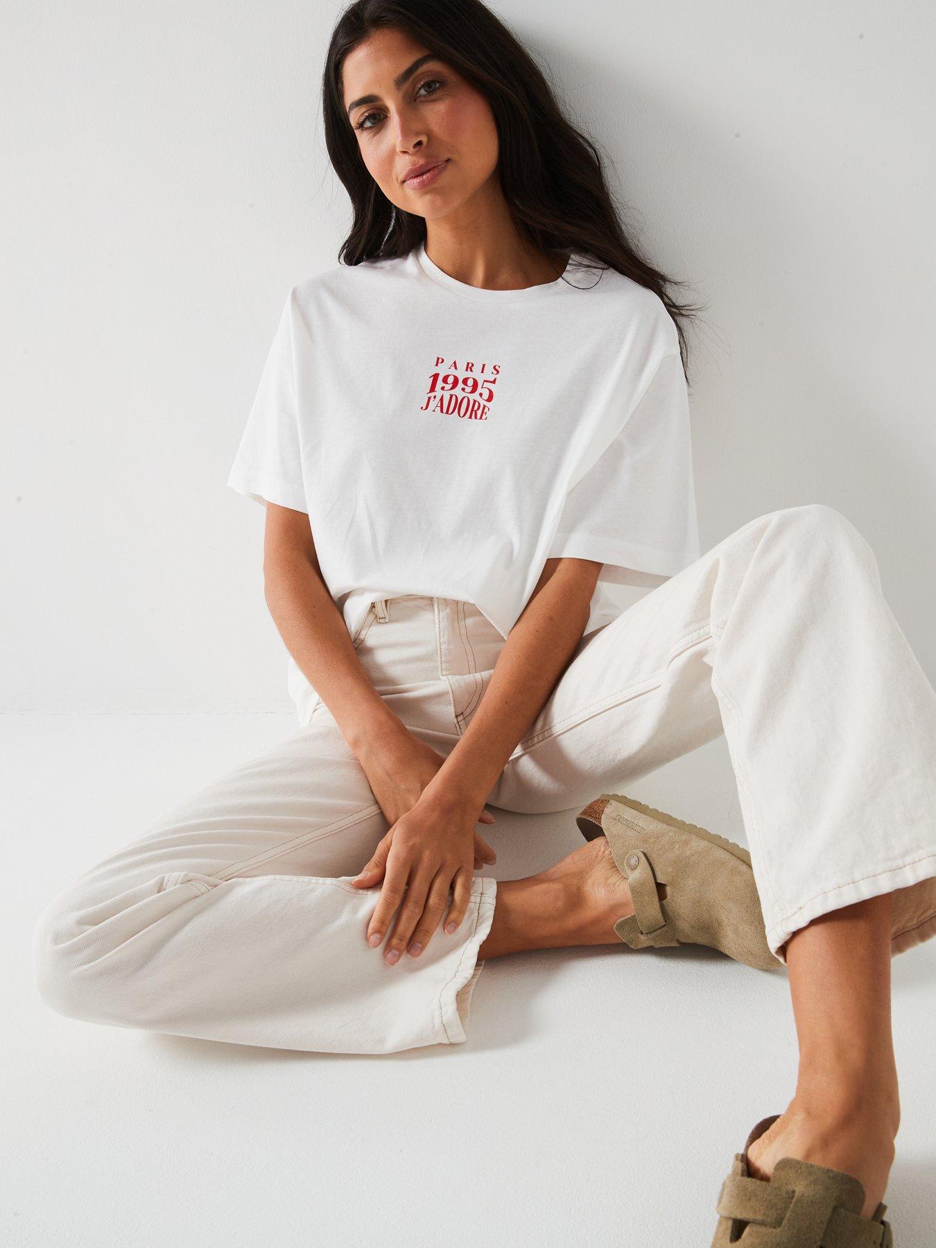 everyday-oversized-graphic-tshirt-whiteoutfit